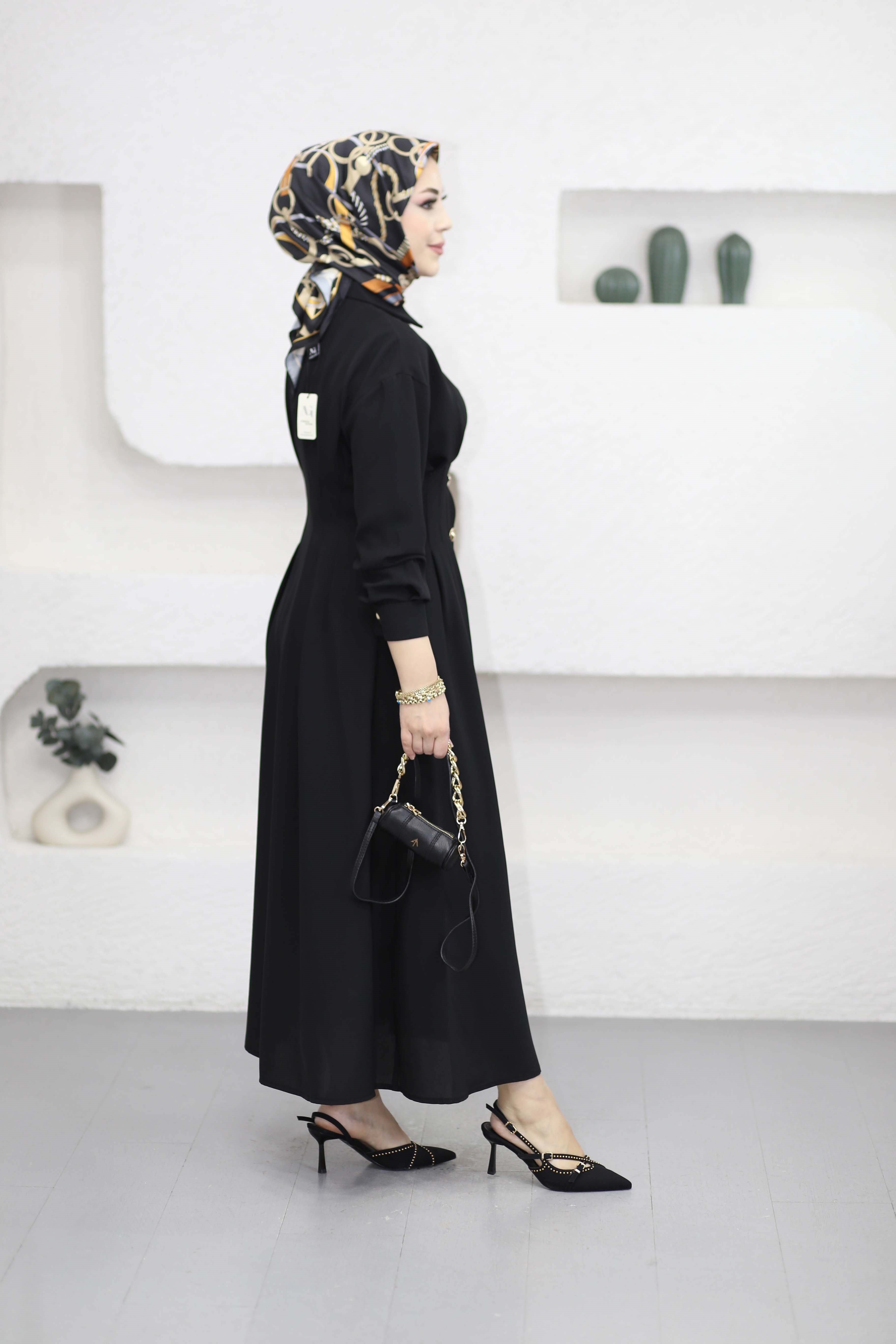 Bel Detaylı Ön Düğmeli Tencel Elbise Siyah 5509