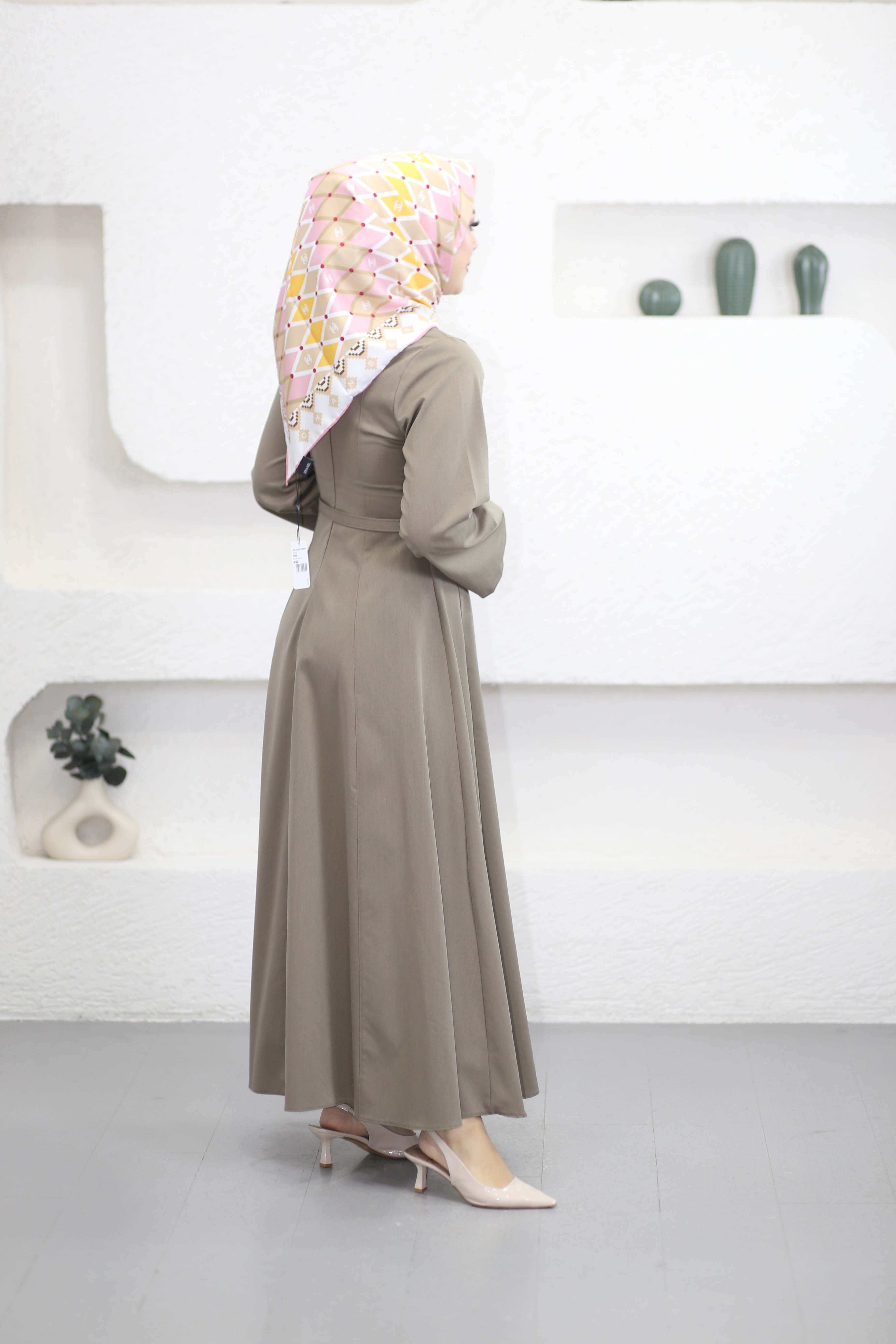 Belden Oturtmalı Kemerli Elbise Haki 8359