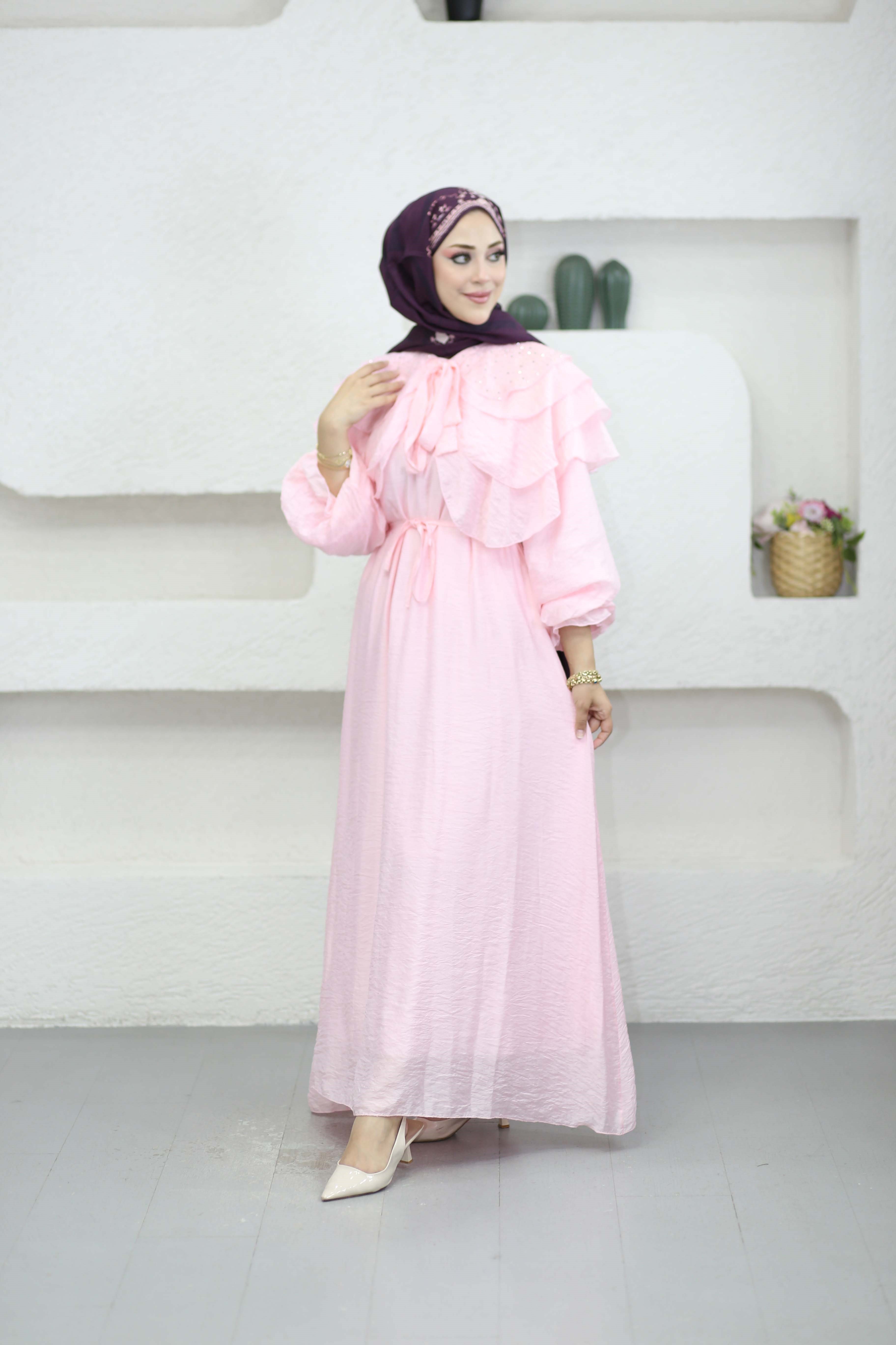 Yaka Taşlı Volanlı Elbise Pembe 8675