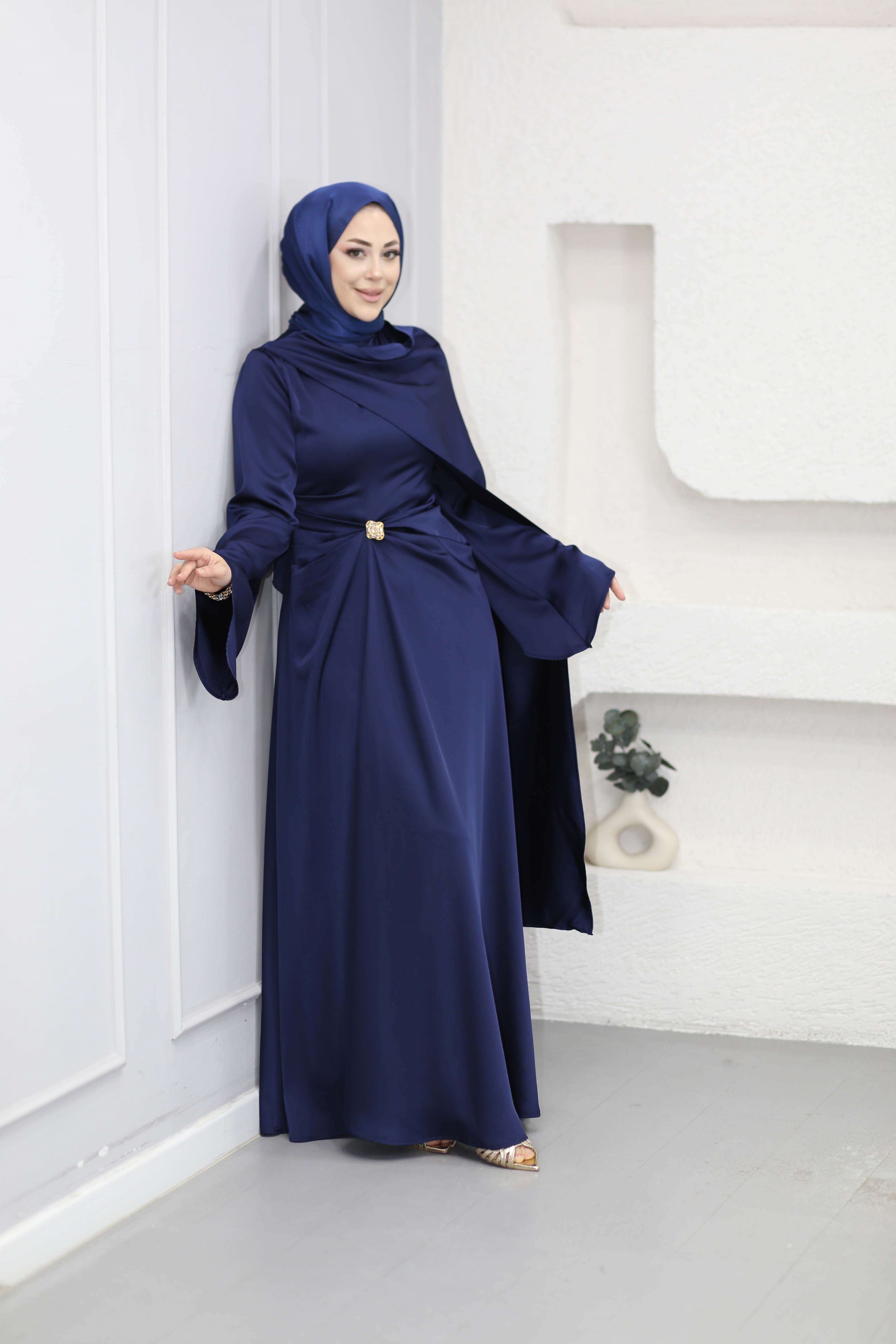 İsalle Broşlu Elbise Lacivert 6841