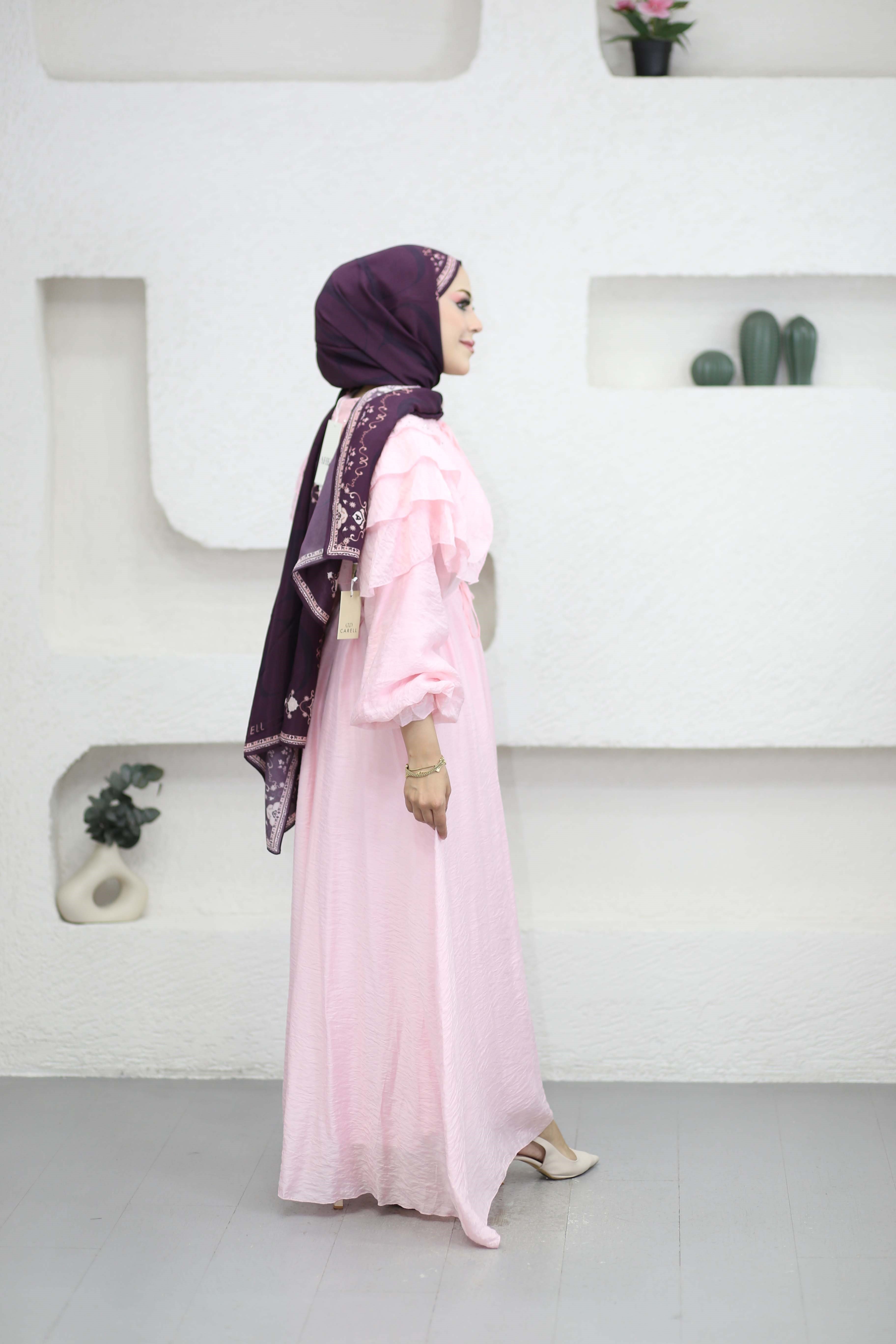 Yaka Taşlı Volanlı Elbise Pembe 8675