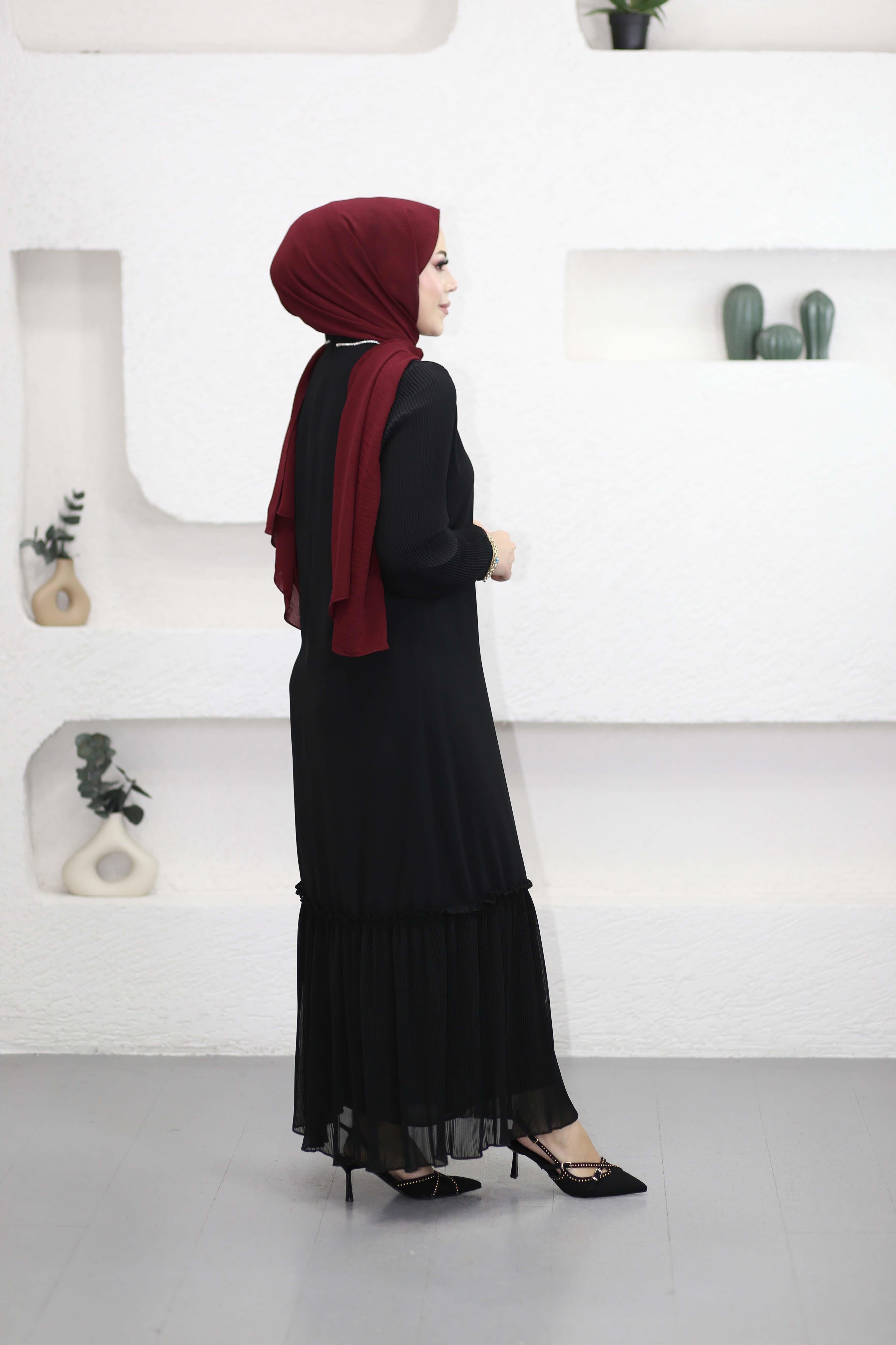 Yaka Taşlı Pilise Detay Elbise Siyah 5508
