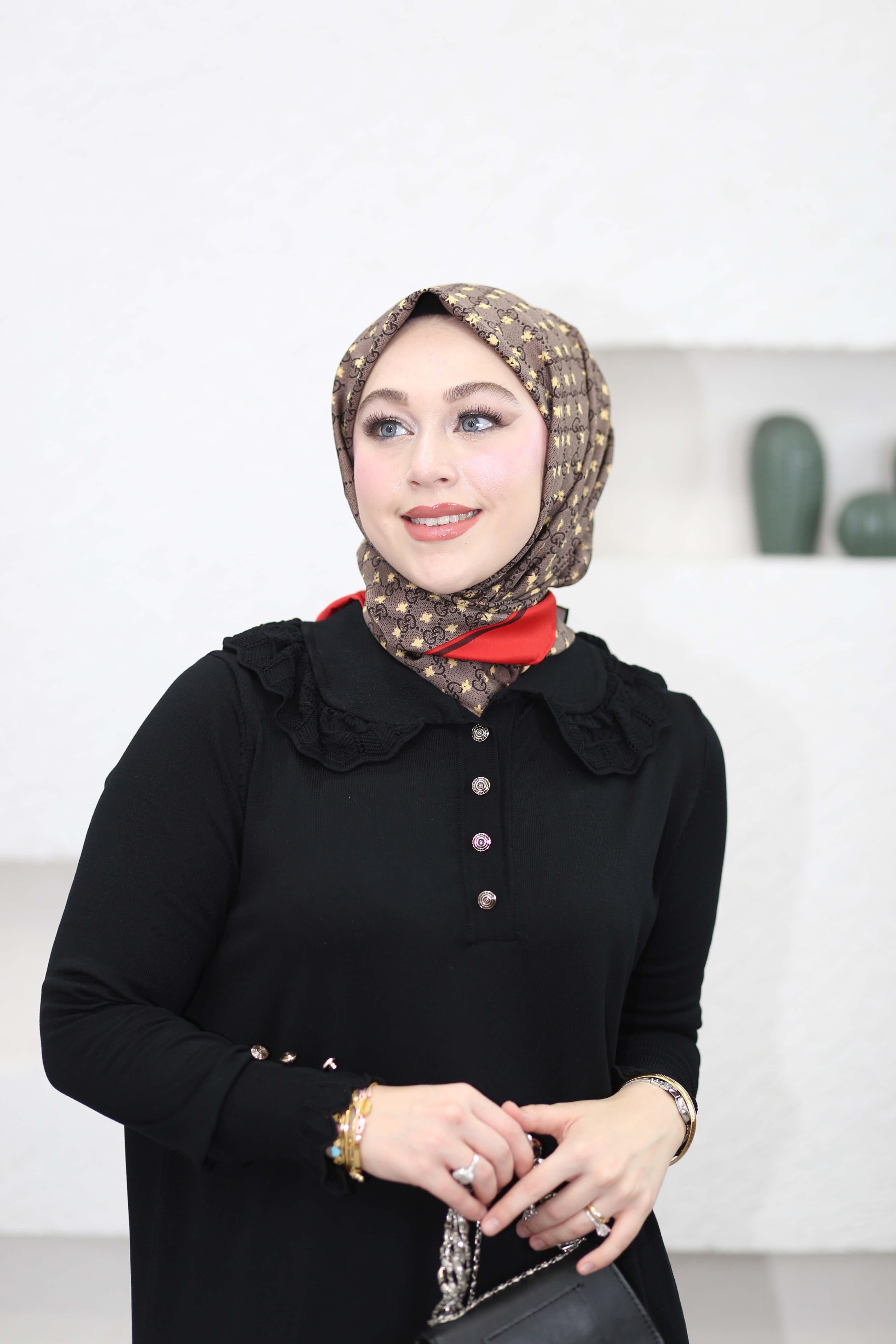 Yakası Dantelli Elbise Siyah 261