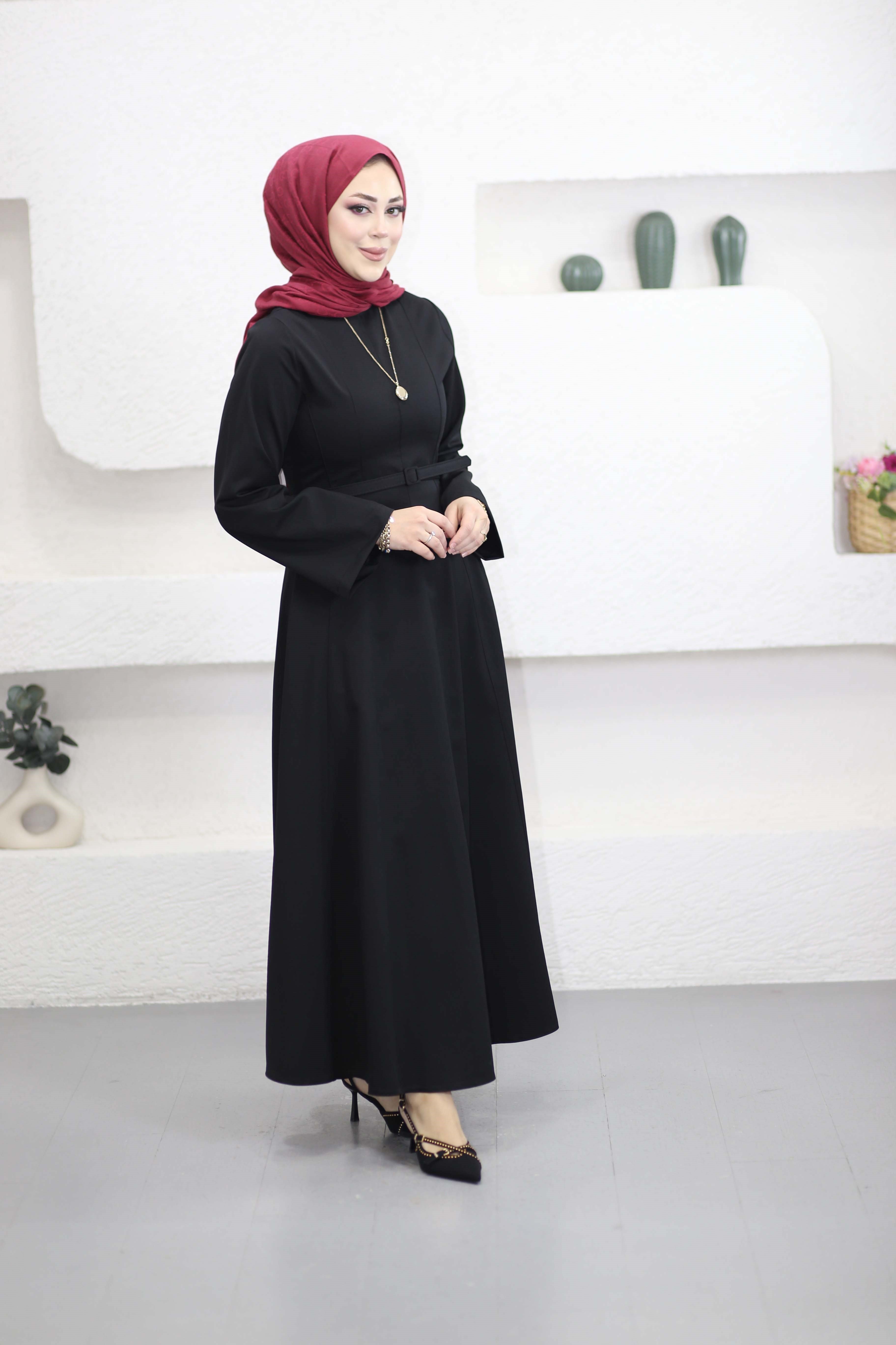 Belden Oturtmalı Kemerli Elbise Siyah 8359