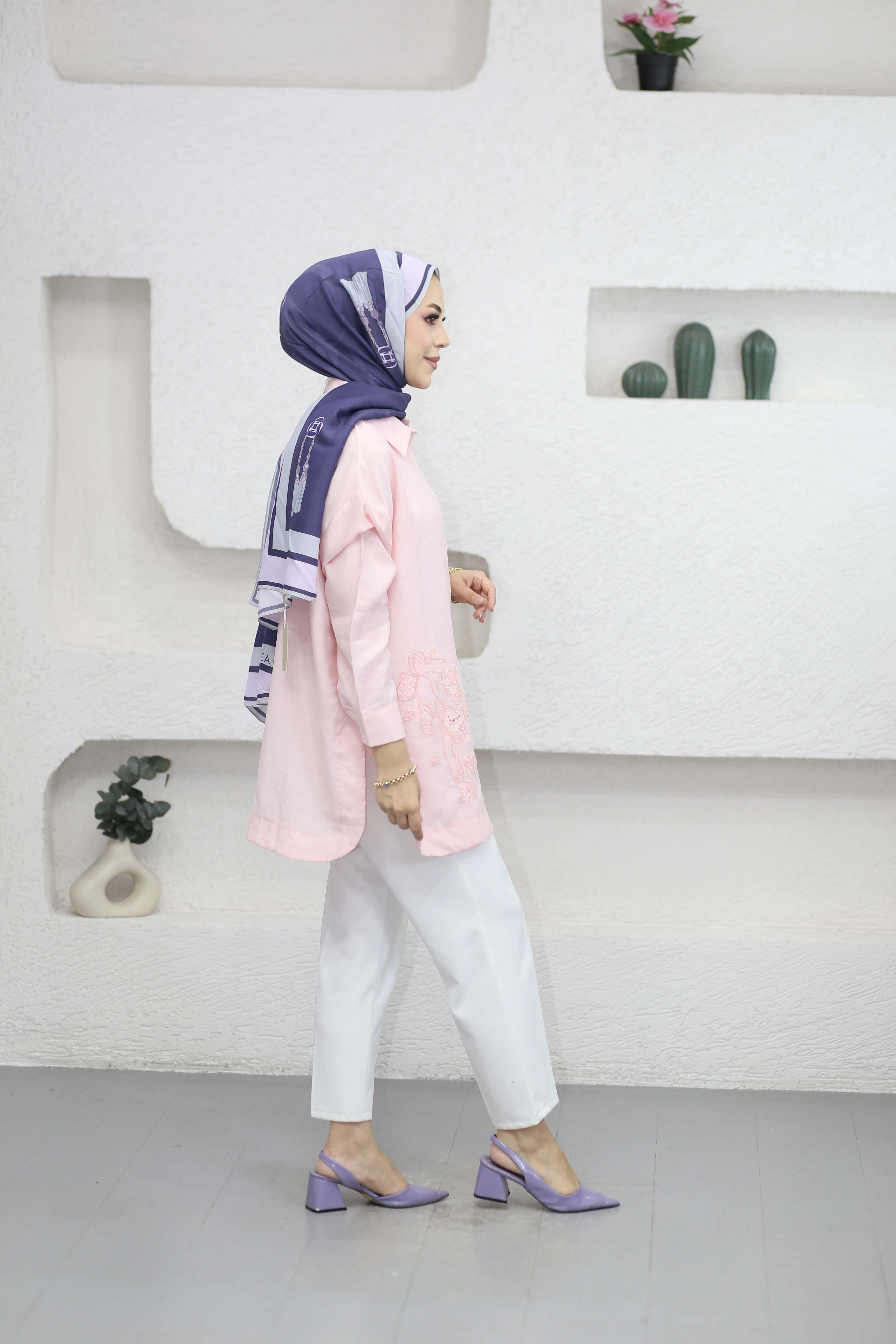 Boncuk Nakış Detaylı Gömlek Pembe 2964