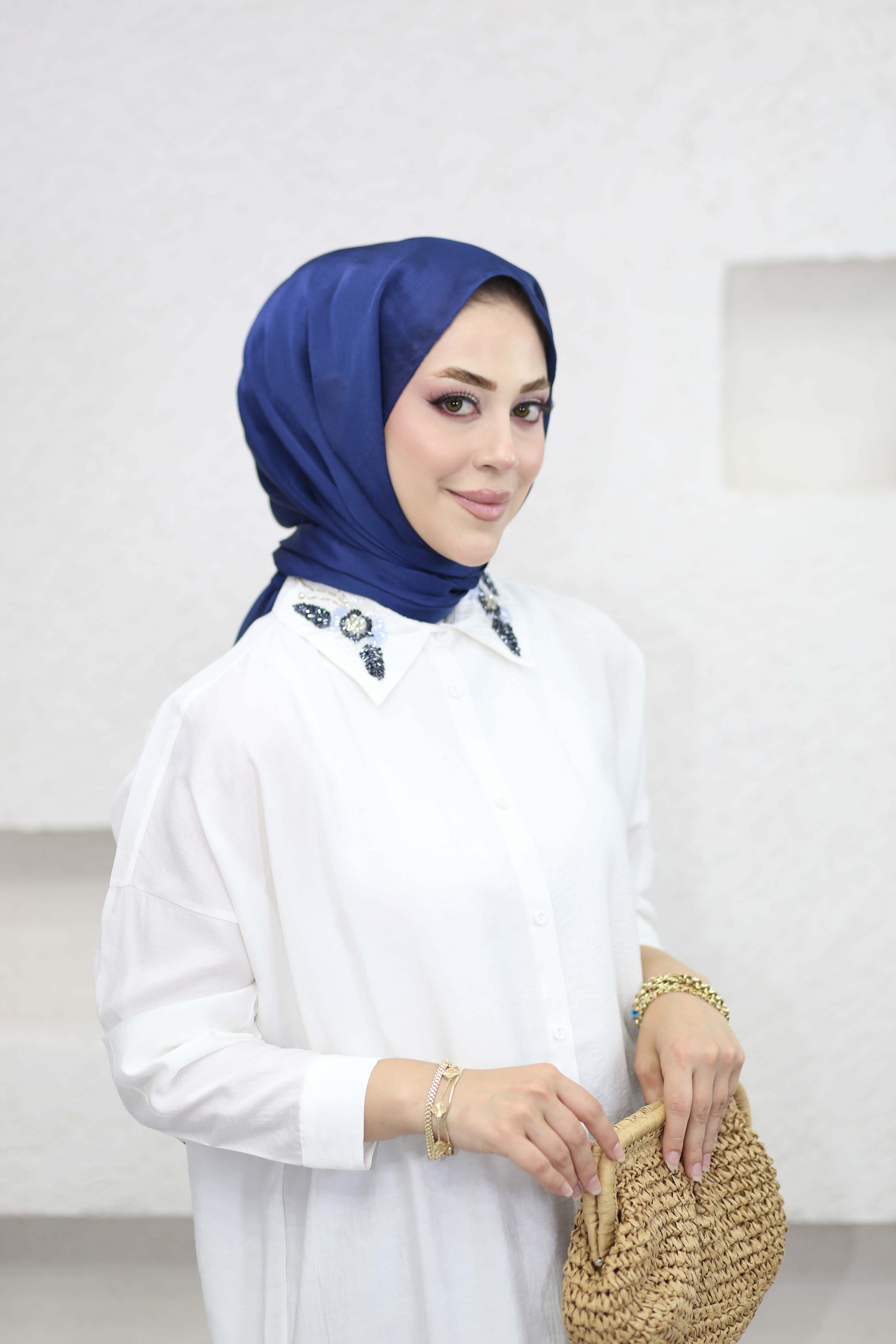 Yakası İşleme Detaylı Gömlek Ekru 3465