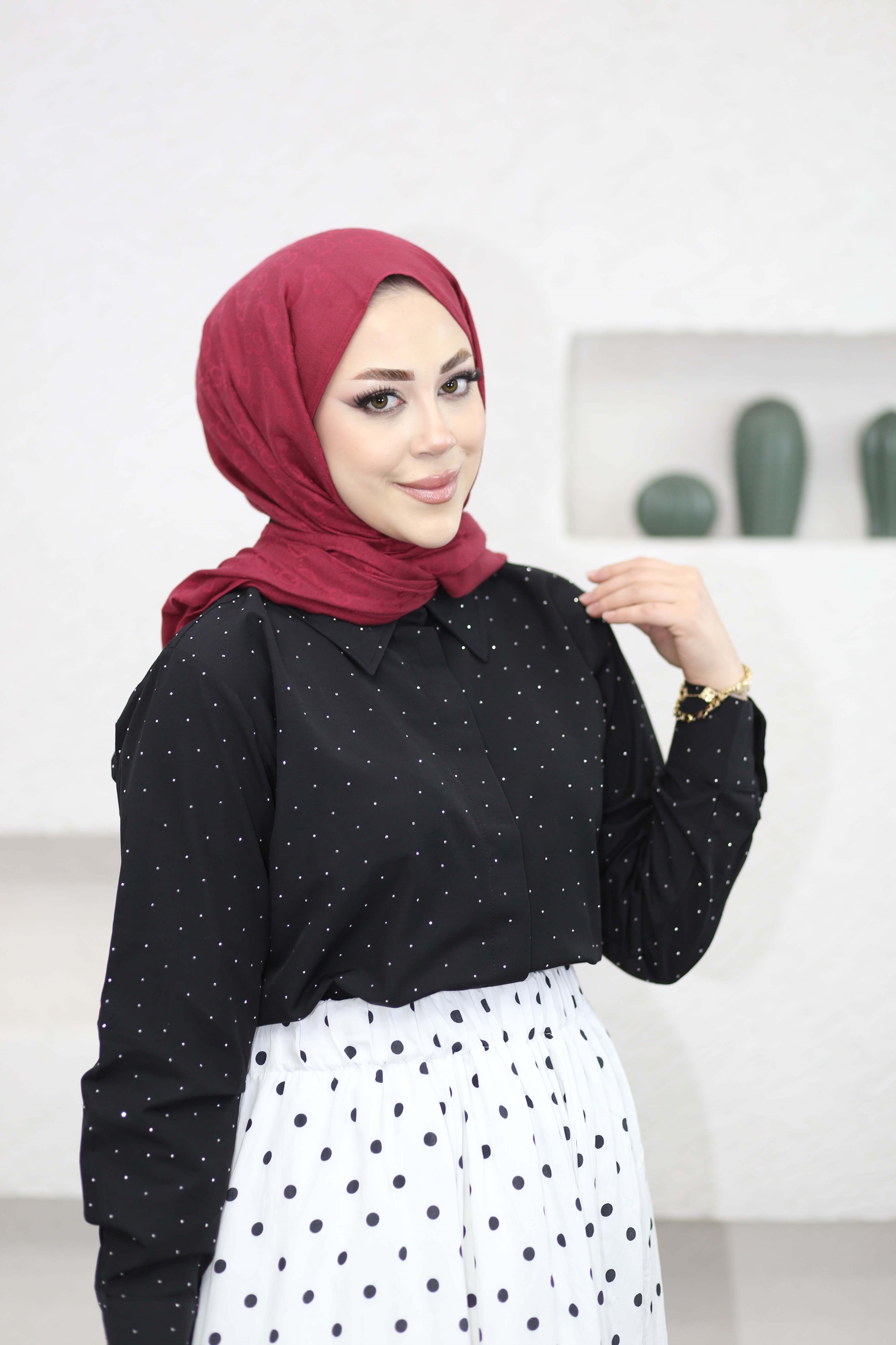 Taş Detaylı Gömlek Siyah 3367