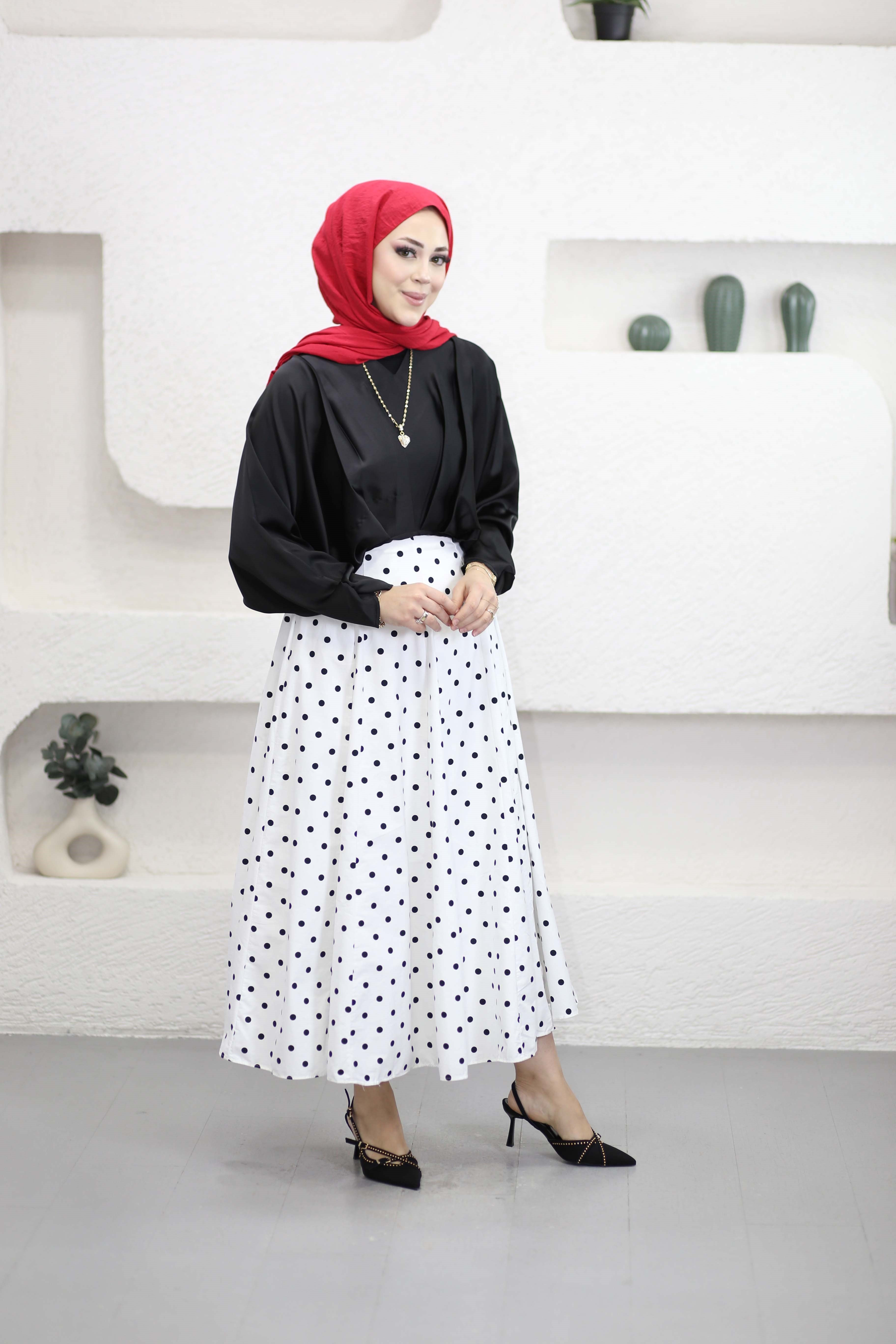 Gipe Detaylı Etek Ucu Pileli Bluz Siyah 2012