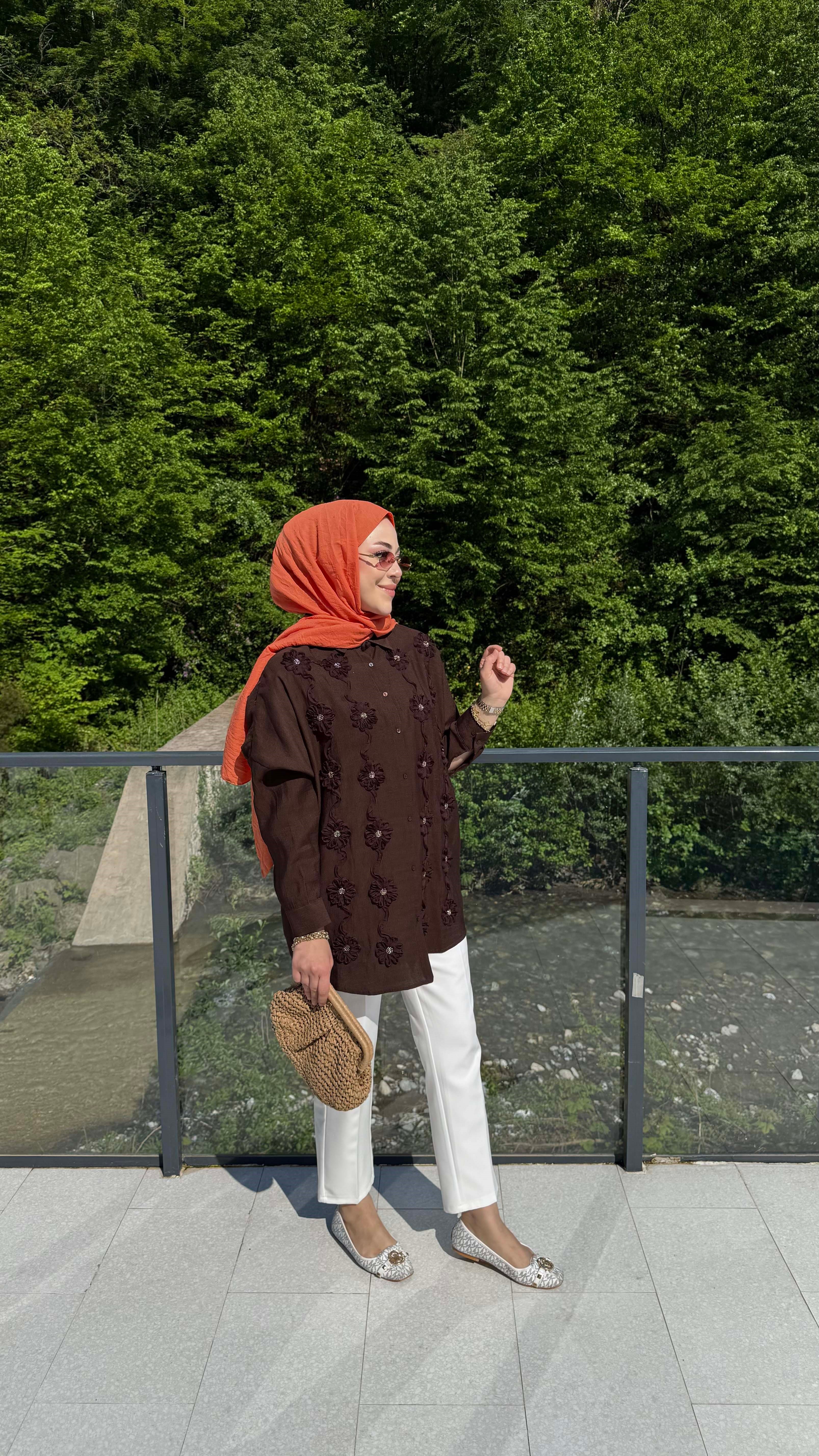 Çiçek Tüllü Gömlek Kahverengi 5479