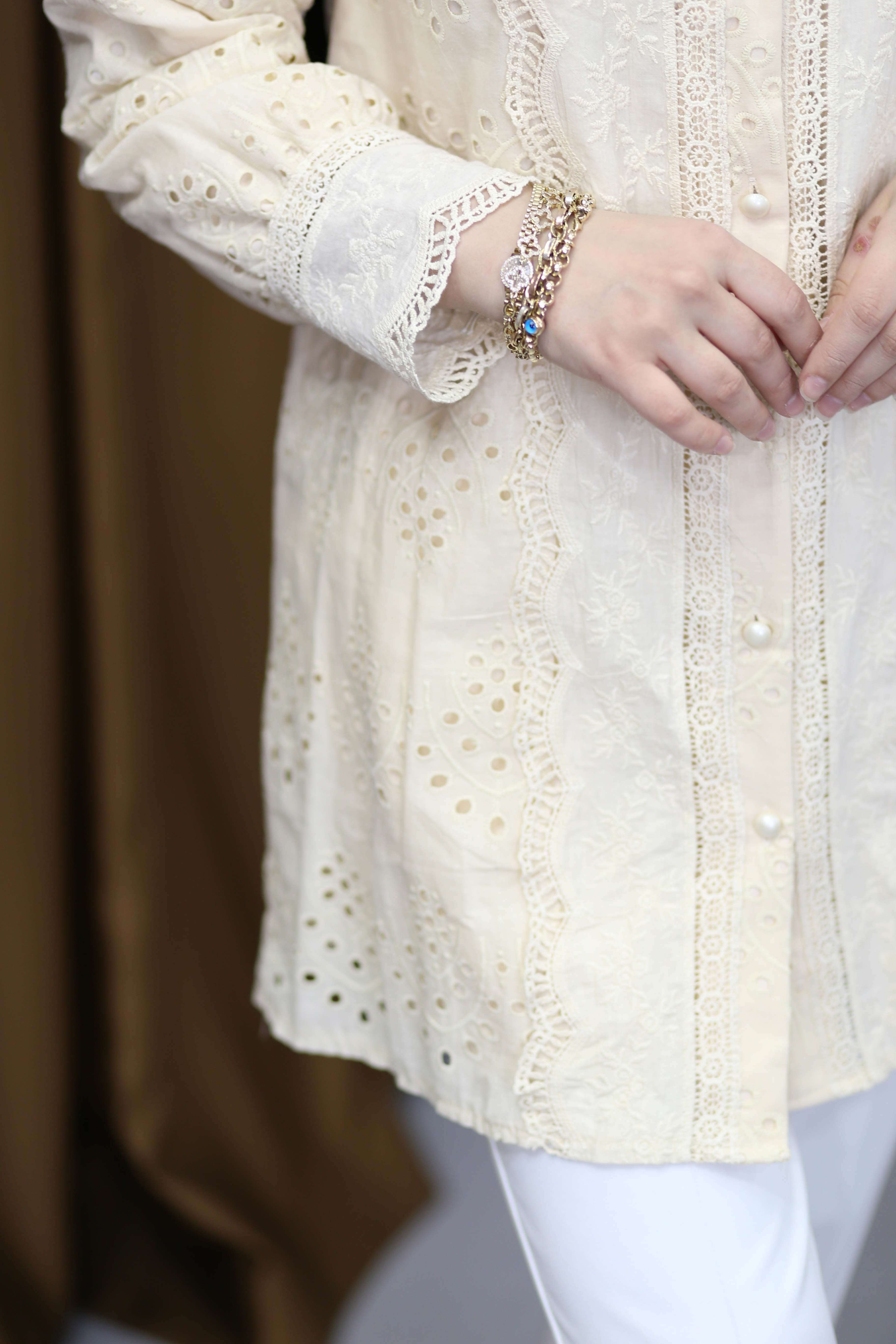 Afra Gömlek Bej 2001