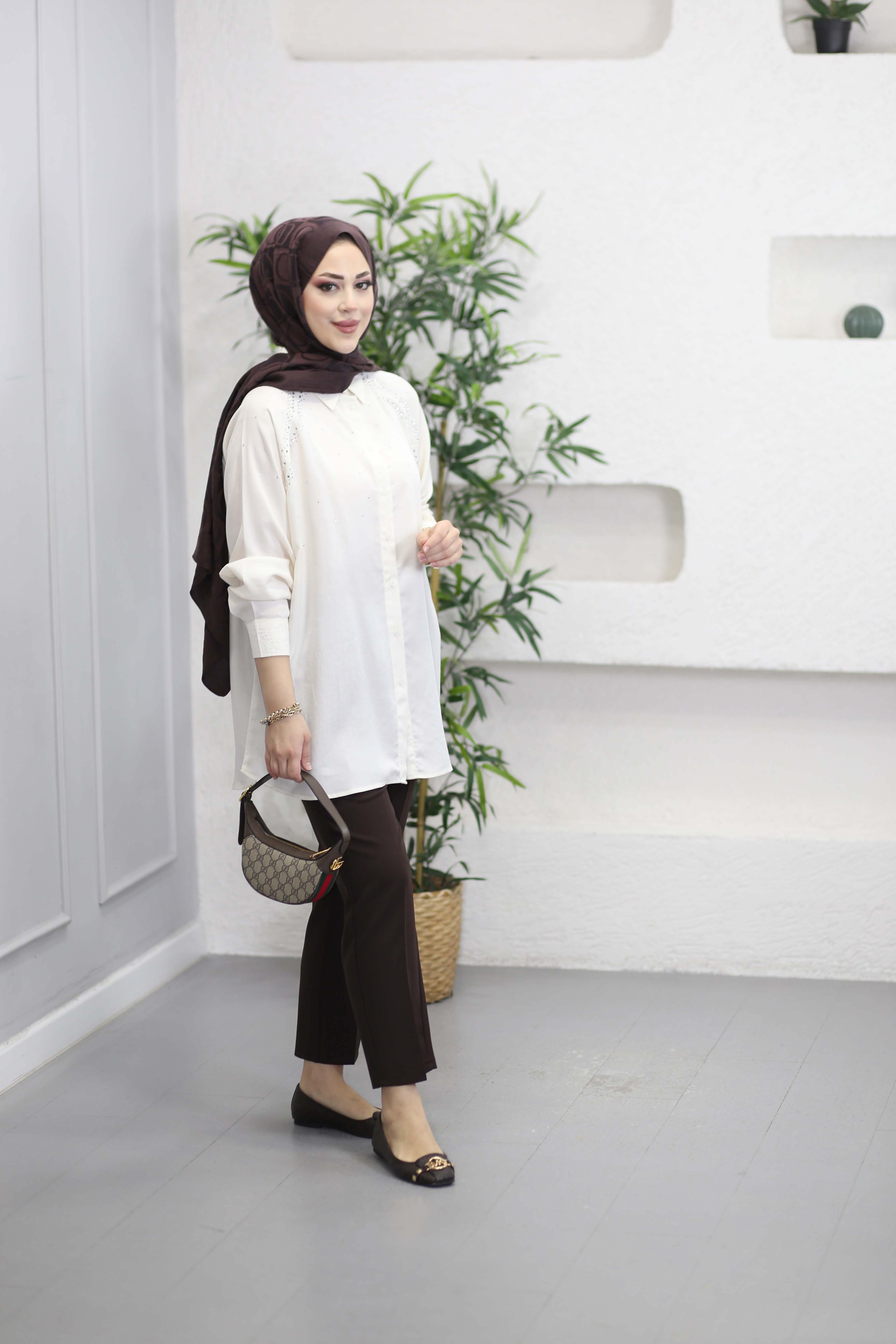 Reglan Taş Detaylı Gömlek Beyaz 3347