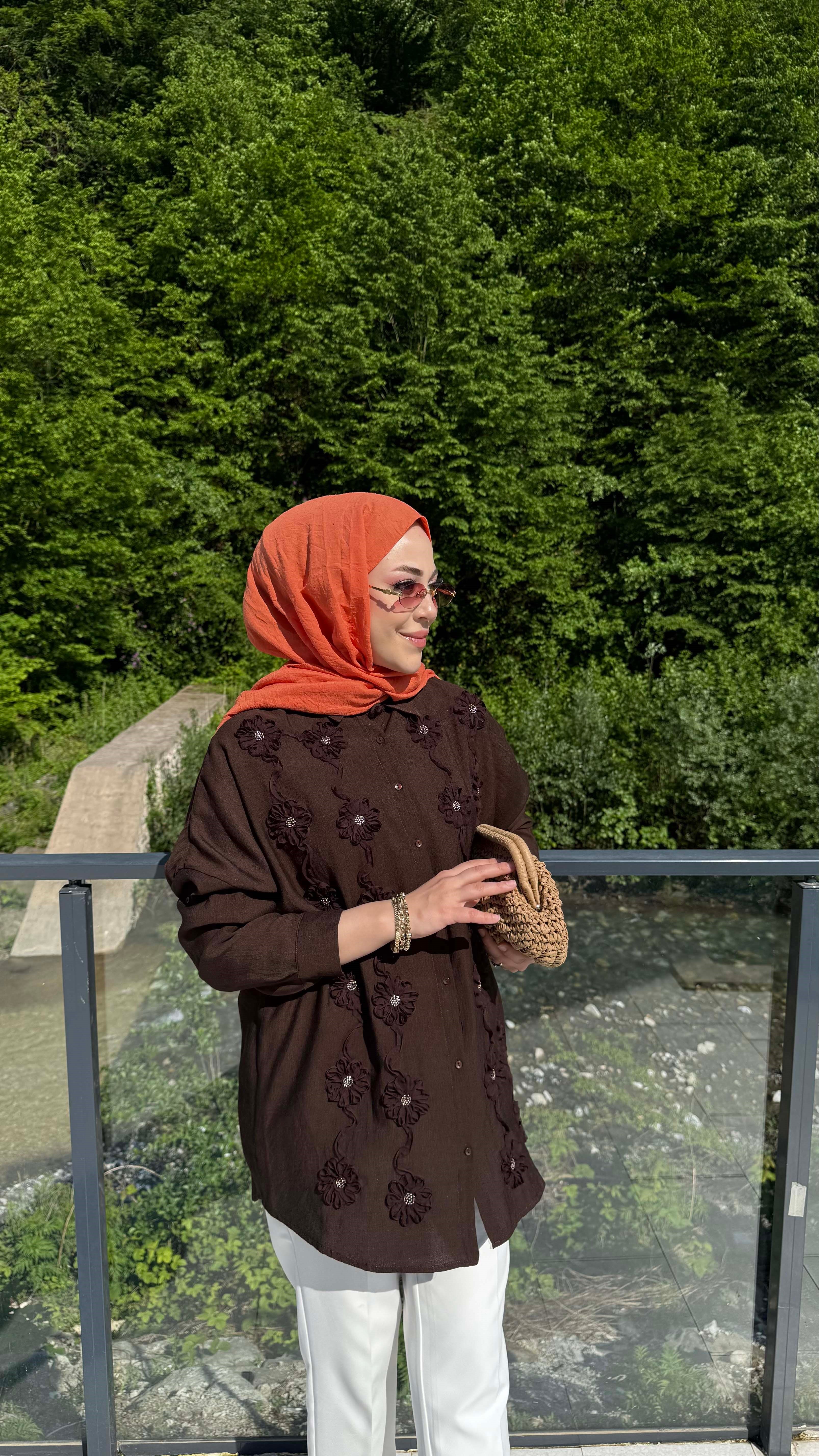 Çiçek Tüllü Gömlek Kahverengi 5479