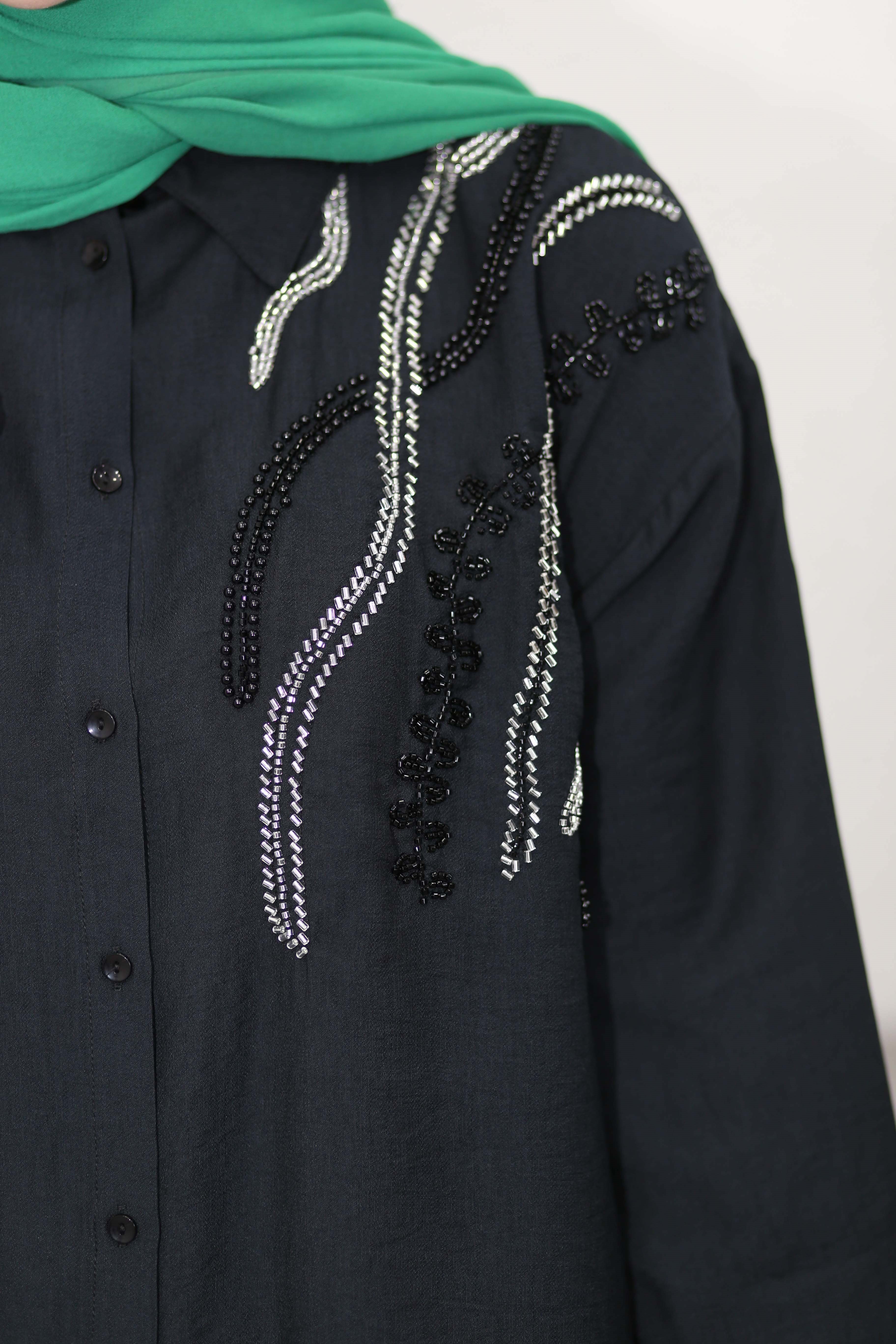 Sarmaşık Boncuk İşlemeli Gömlek Siyah 3396