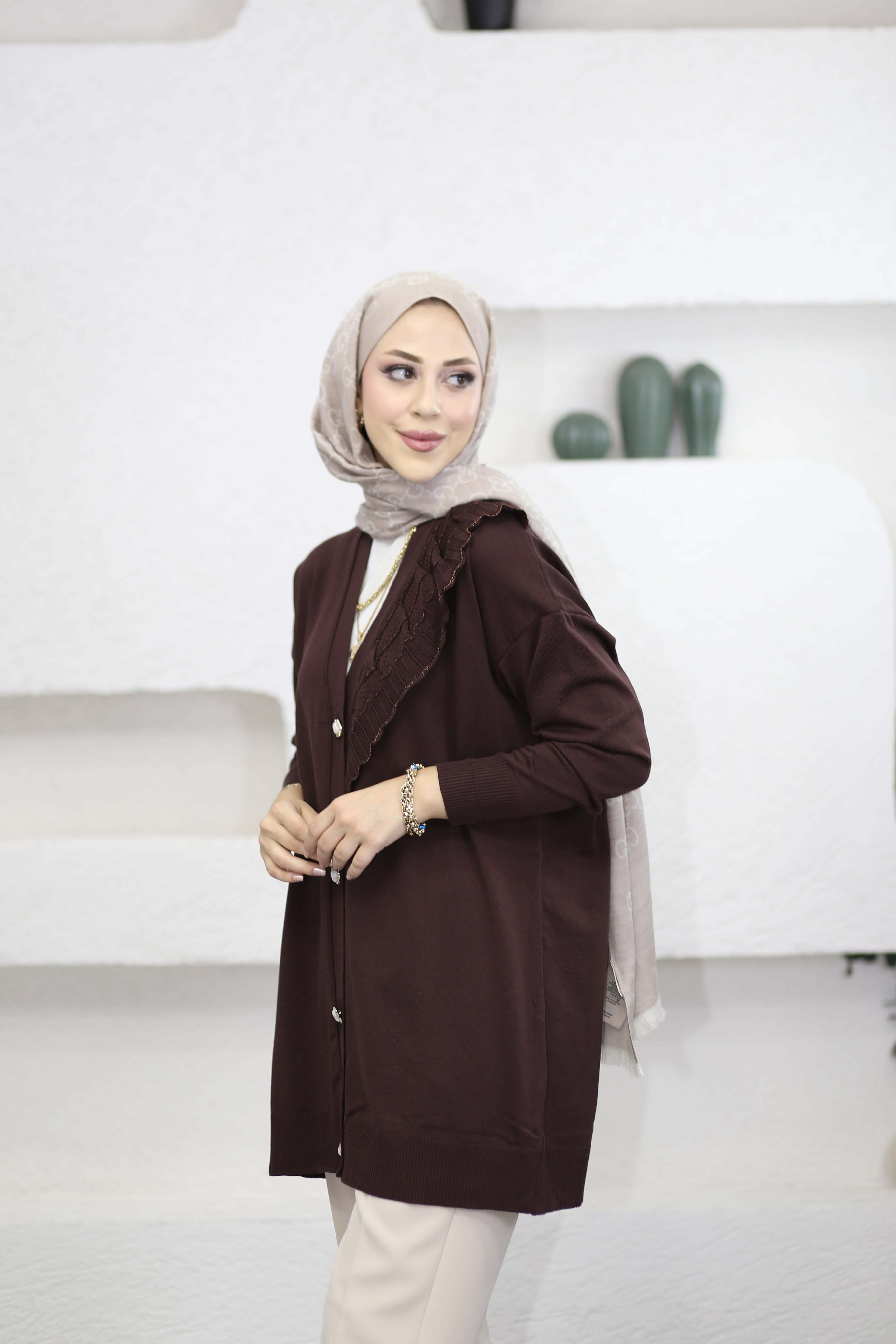 Dantel Fırfırlı Hırka Kahverengi 332