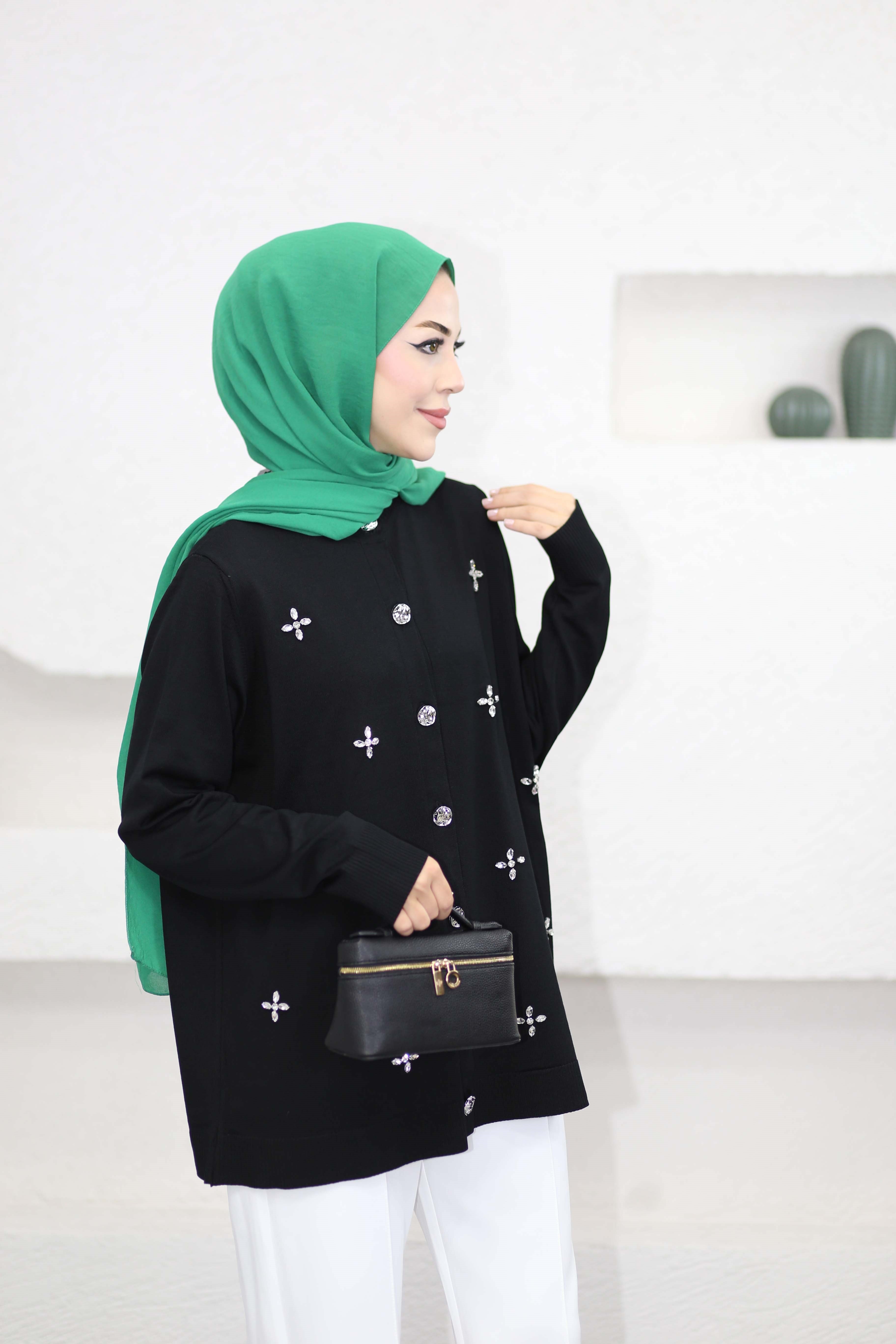 Esma Hırka Siyah 26122