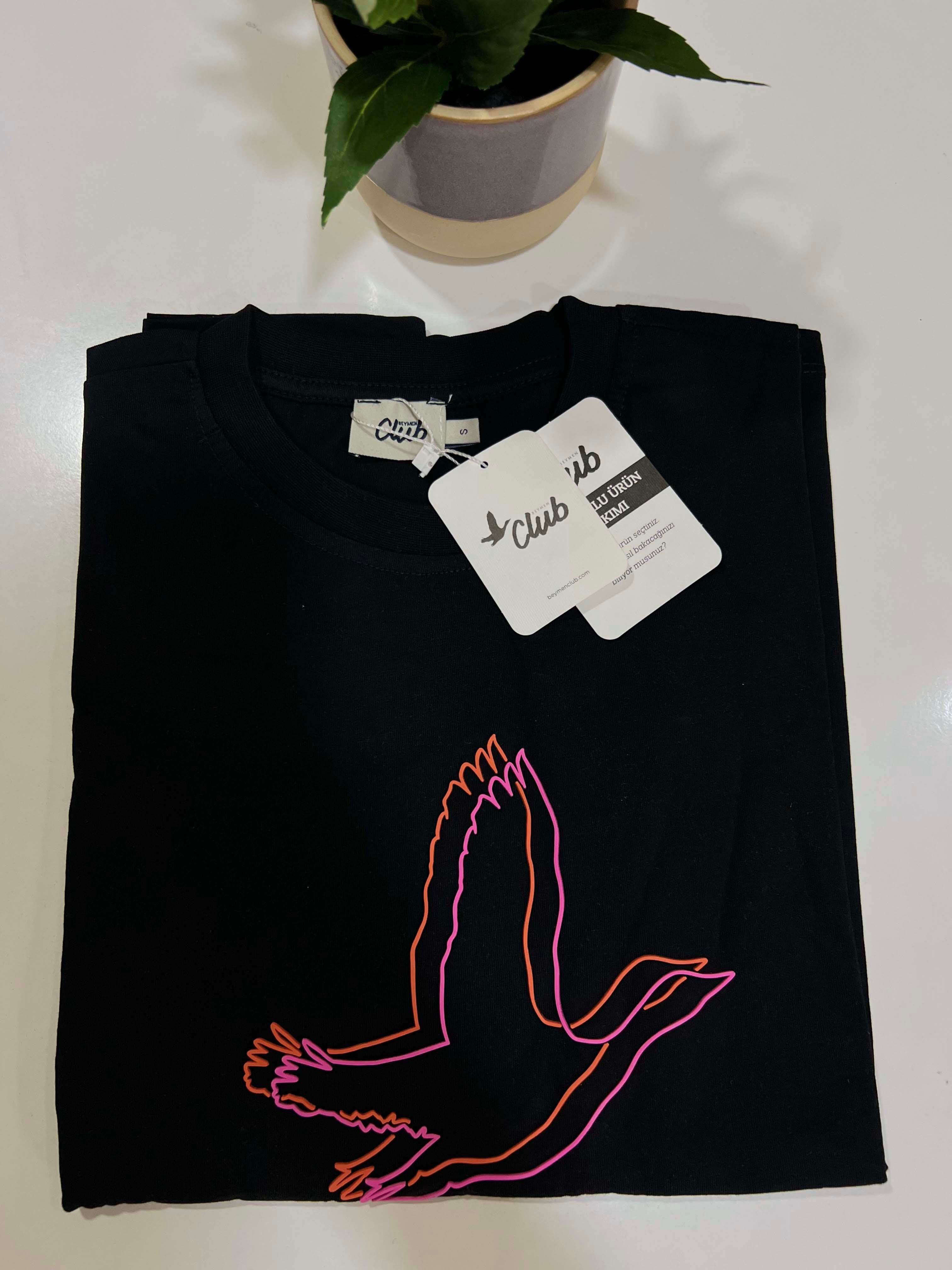 Dikiş Kuşlu Tişört Pembe 3106