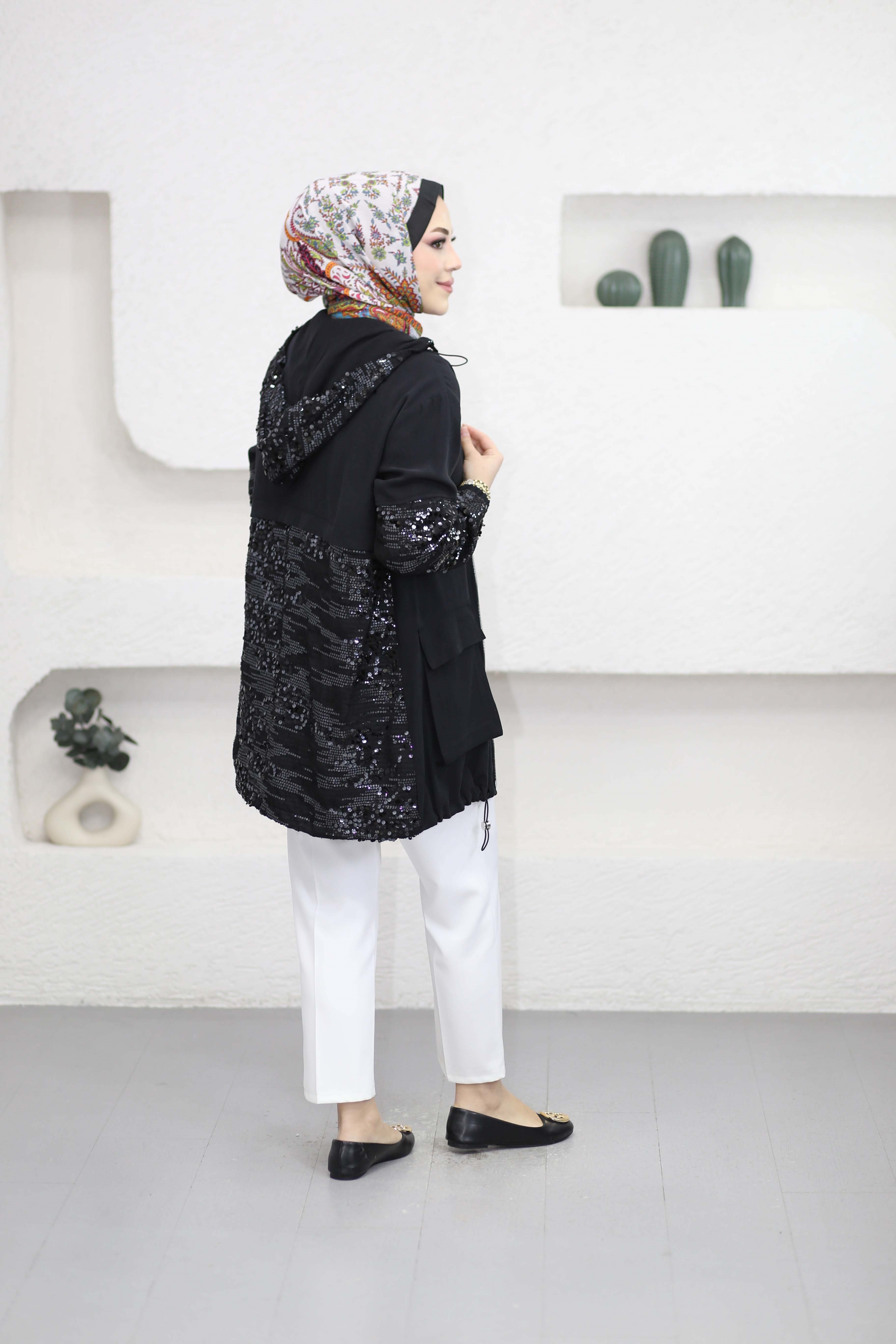 Payet Detaylı Kap Siyah 1532