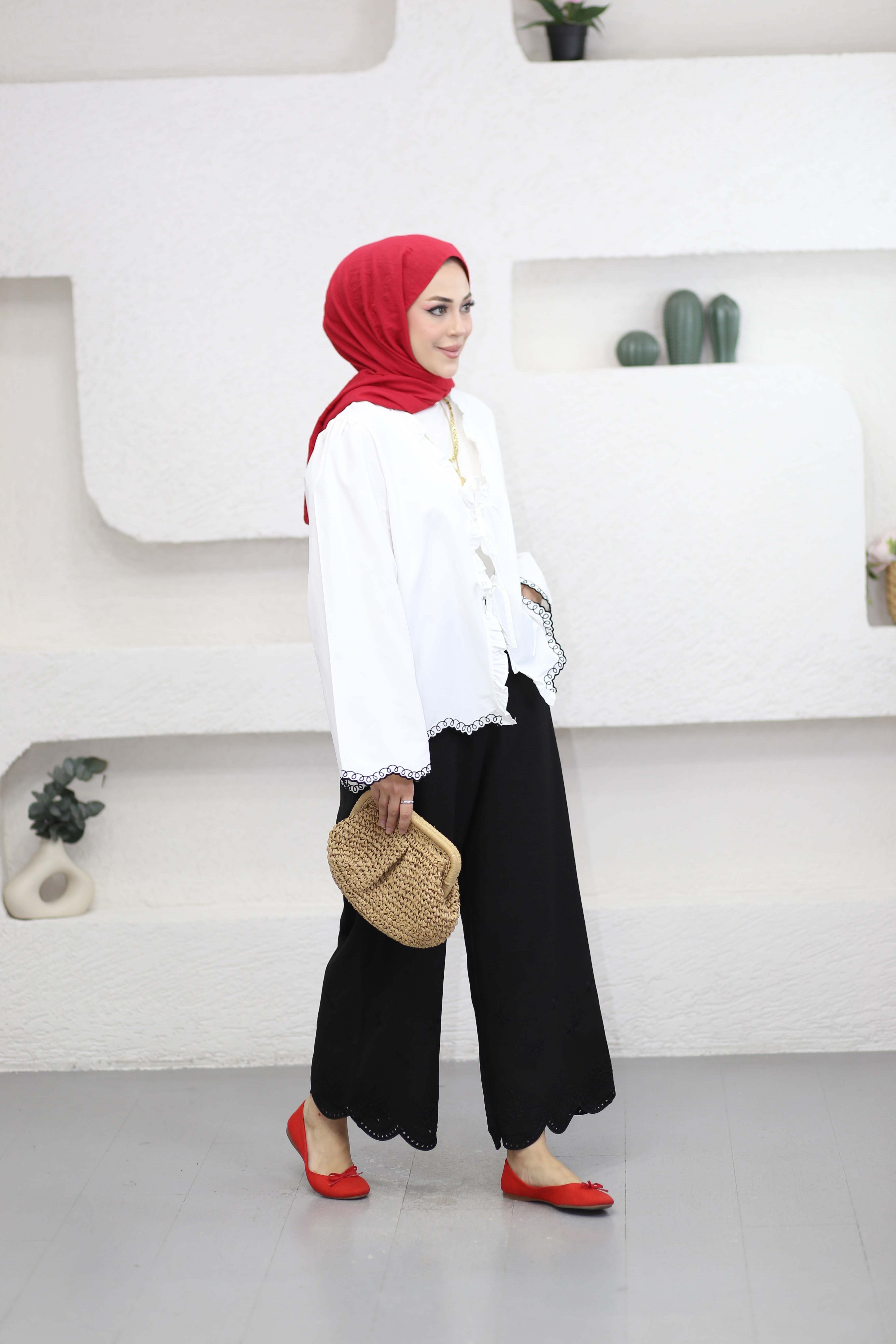 Nakış Detaylı Bağcıklı Kimono Beyaz 3455