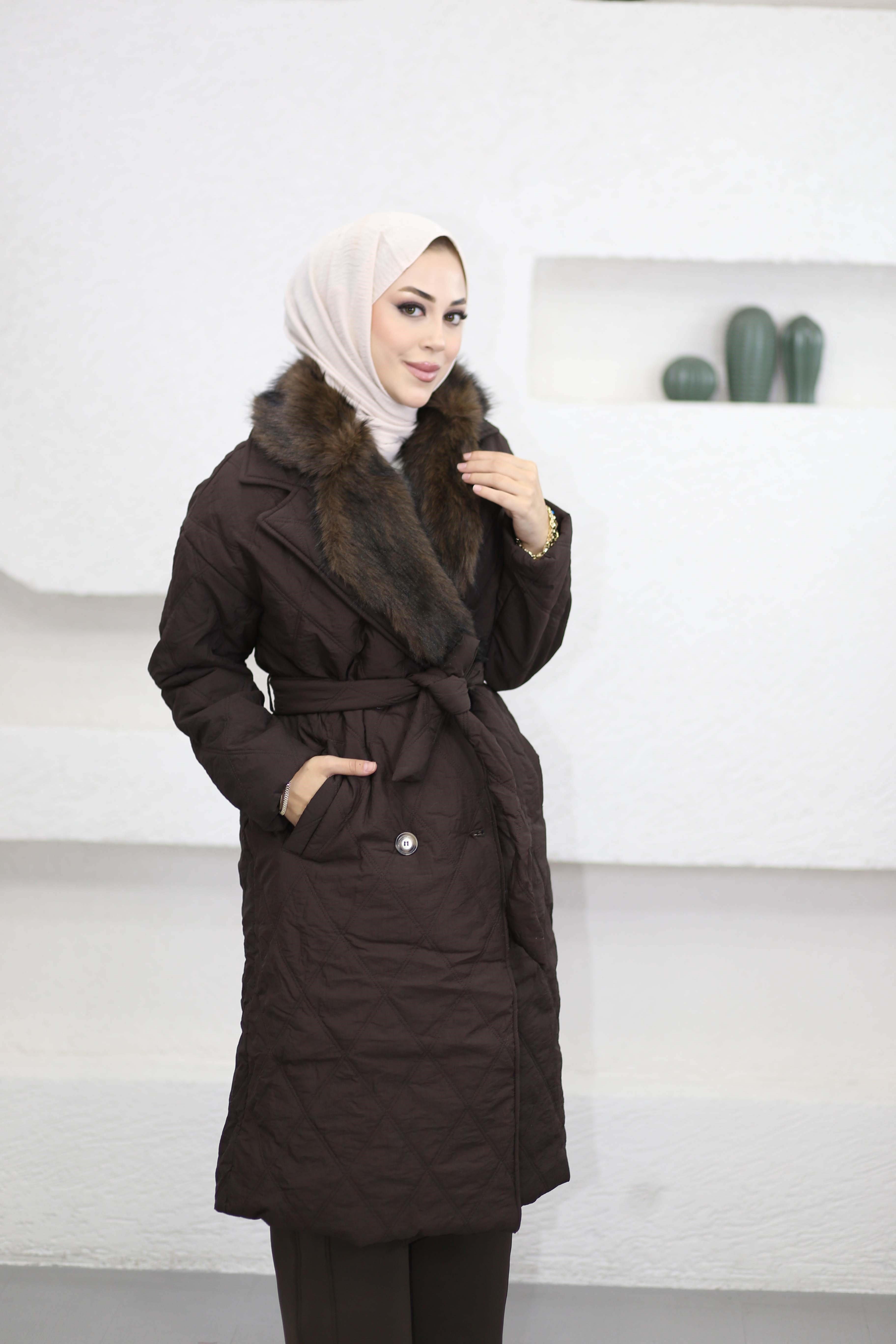 Yakası Kürklü Kapitone Mont Kahverengi 5890