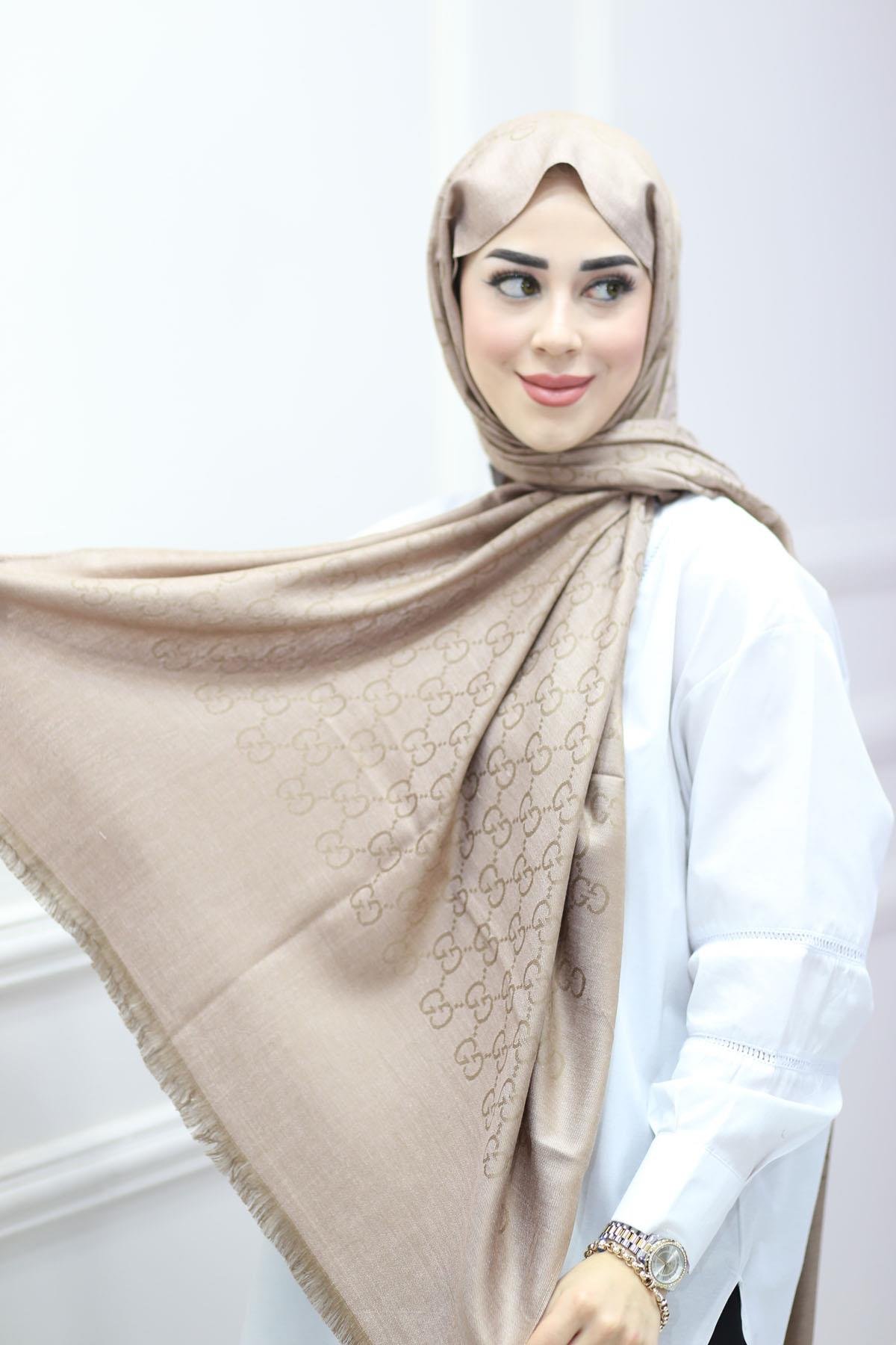 Gucci Desen Şal Camel 1867
