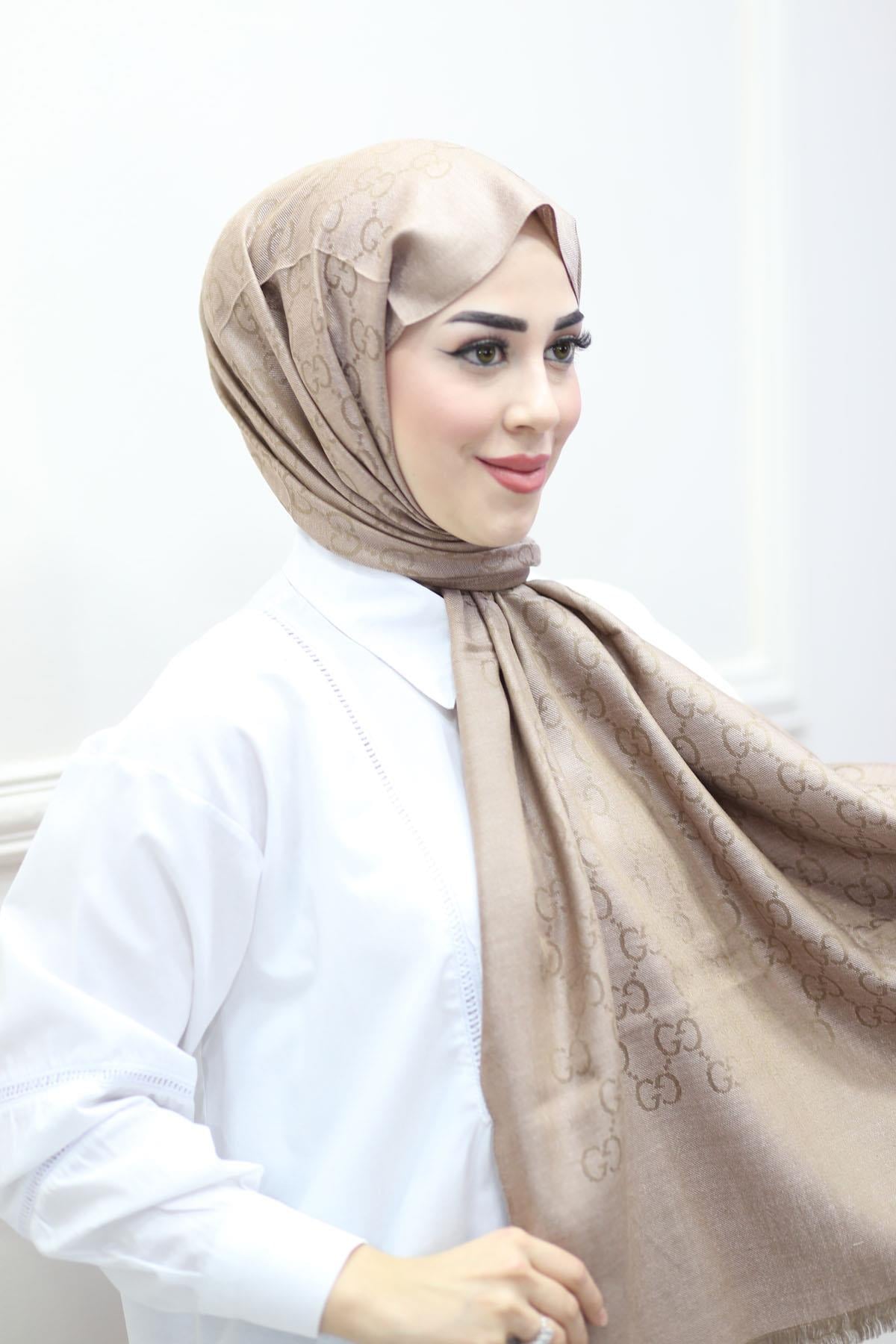 Gucci Desen Şal Camel 1867