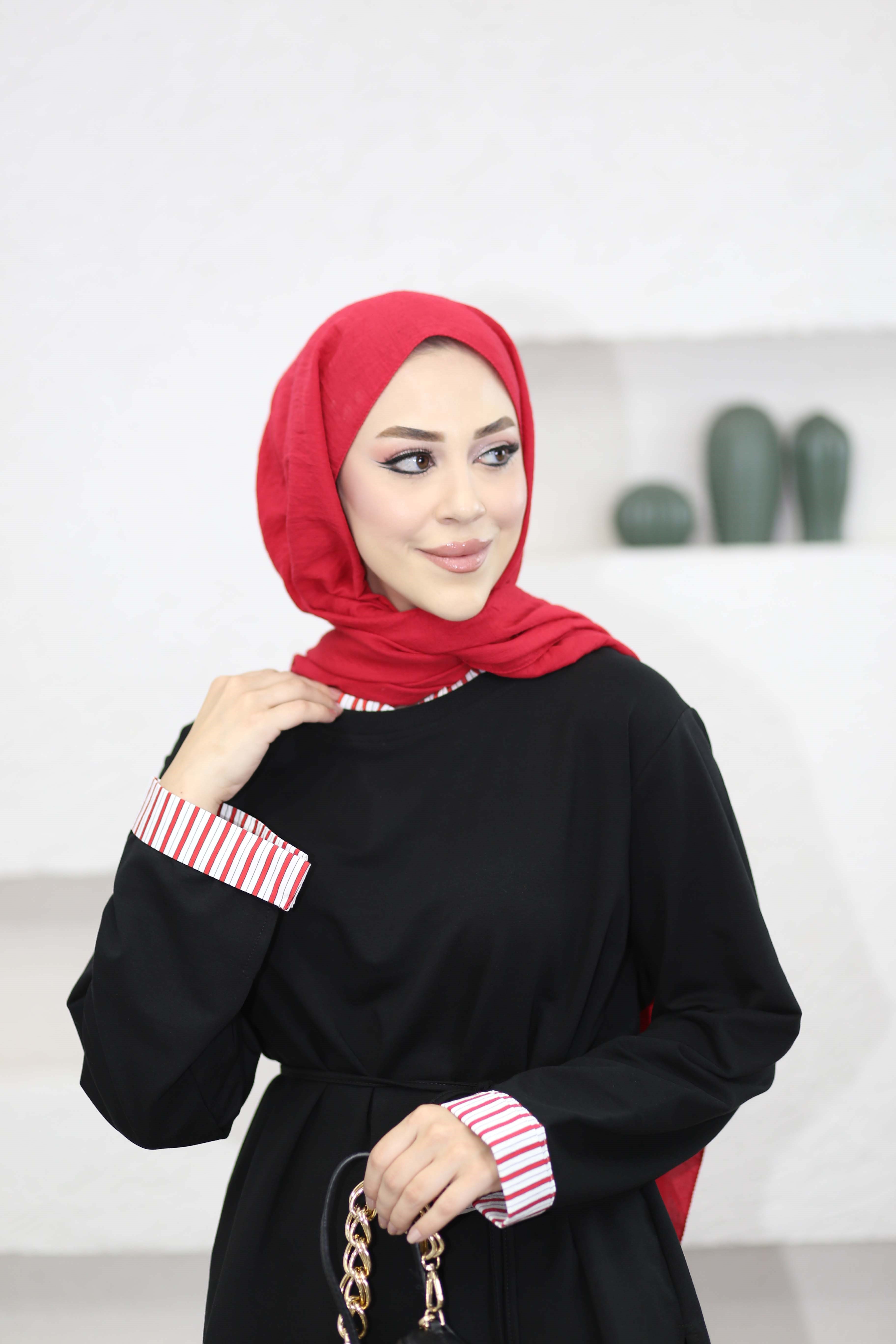 Yaka Ve Kolları Çizgili Garnili Sweat Siyah 3521