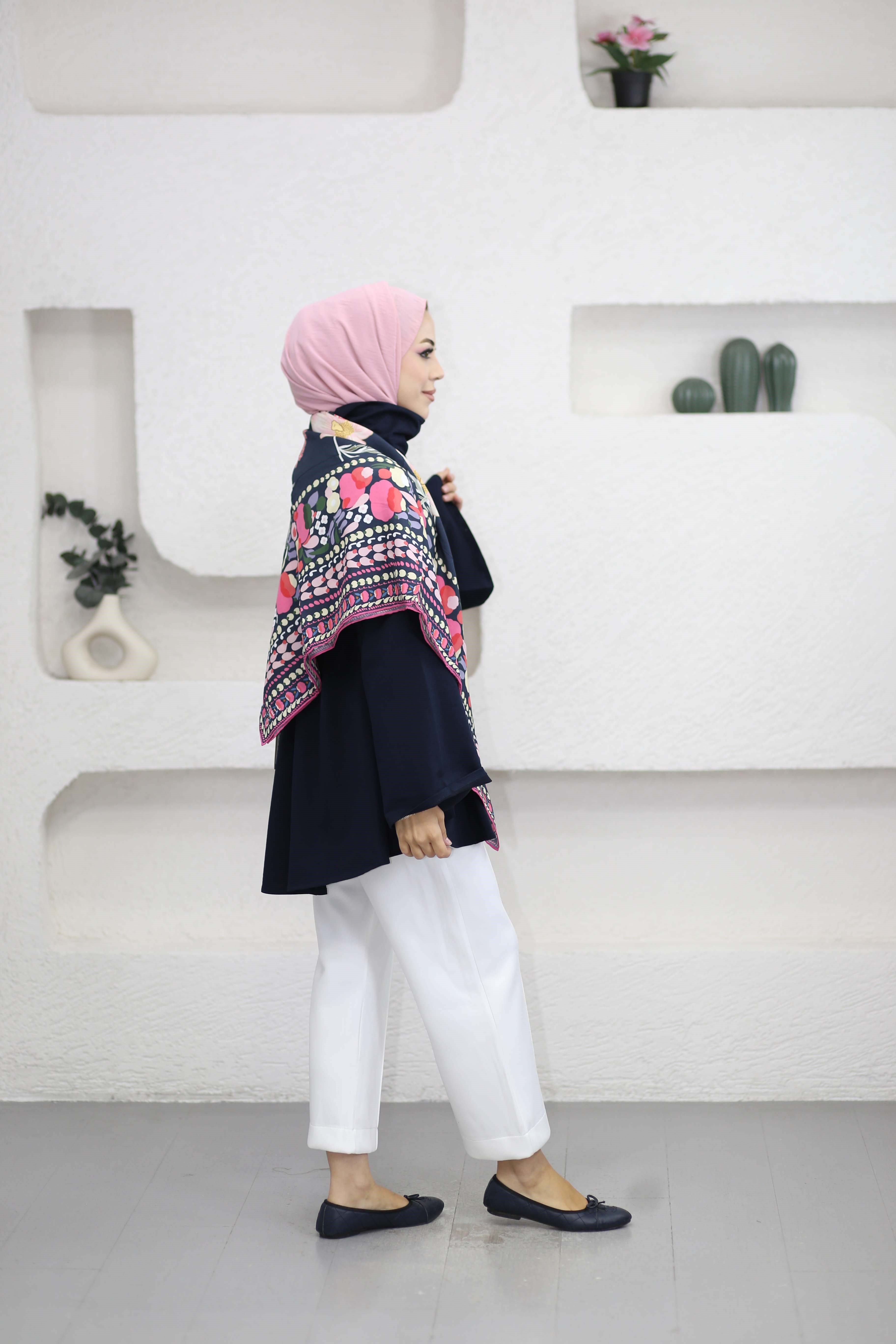 Bel Bağlamalı Dik Yaka Tunik Lacivert 3540