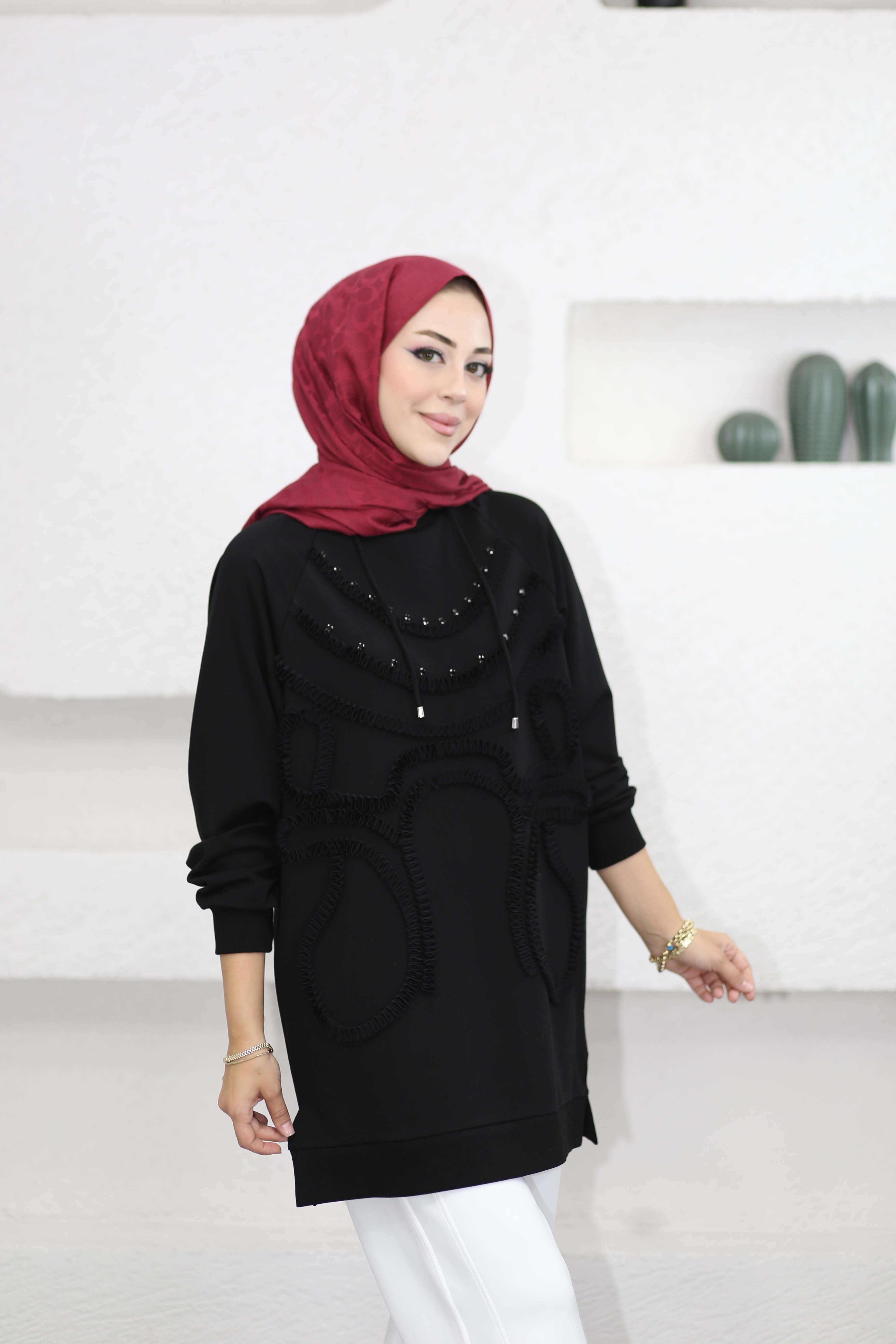 Önü Fırfır Taşlı Sweat Siyah 10819
