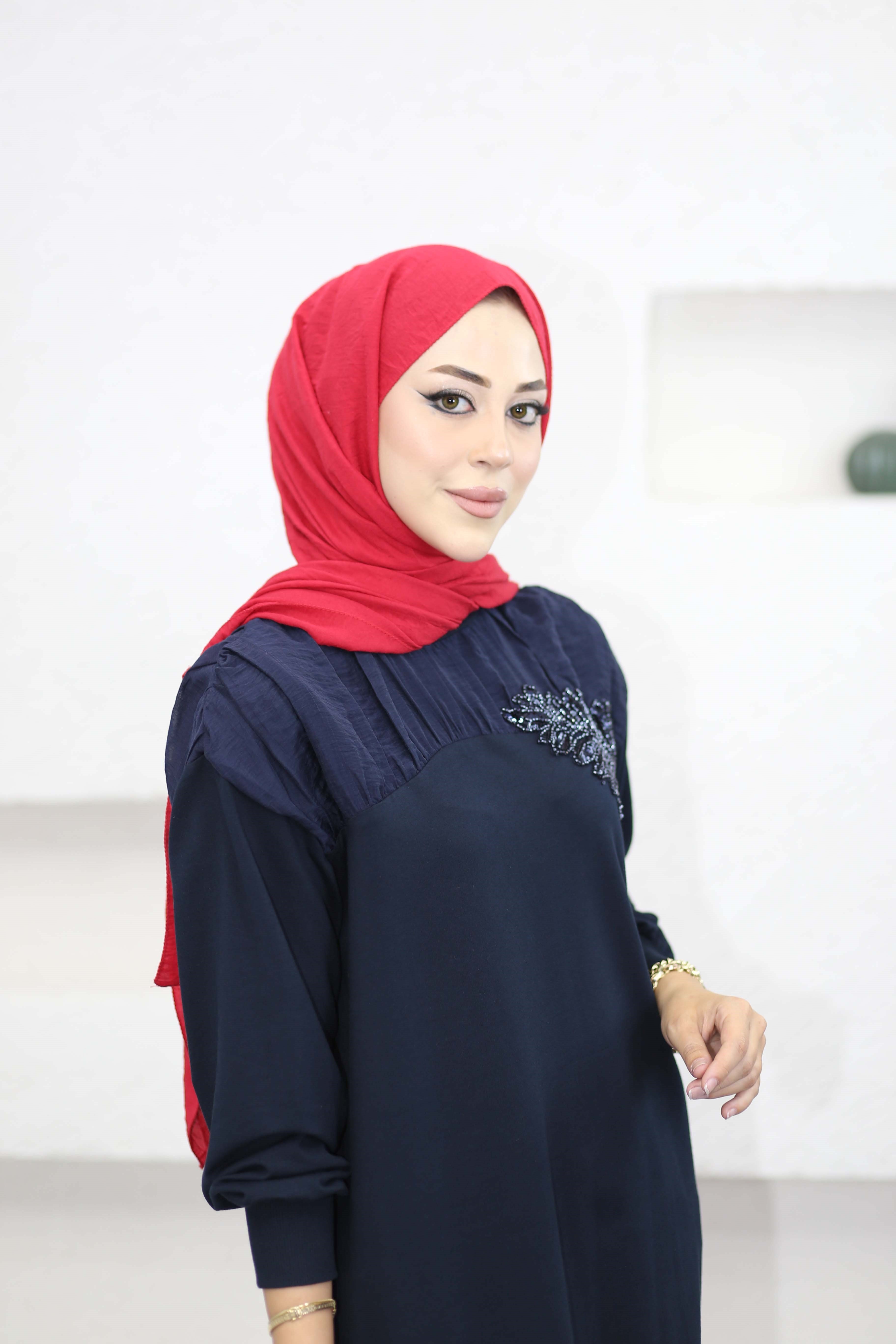 Yaka Detay İşlemeli Sweat Lacivert 10817