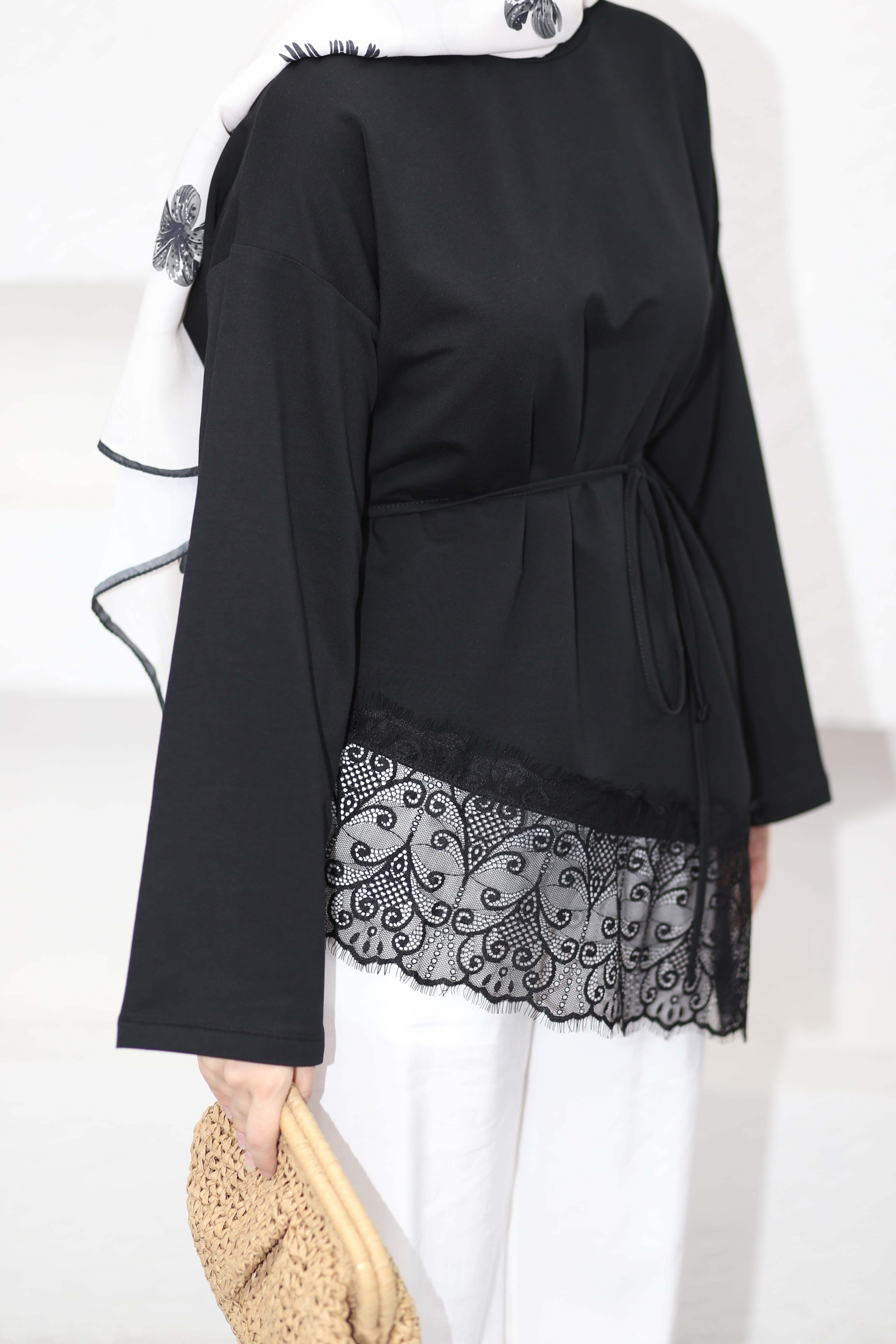 Eteği Dantelli Sweat Siyah 3491
