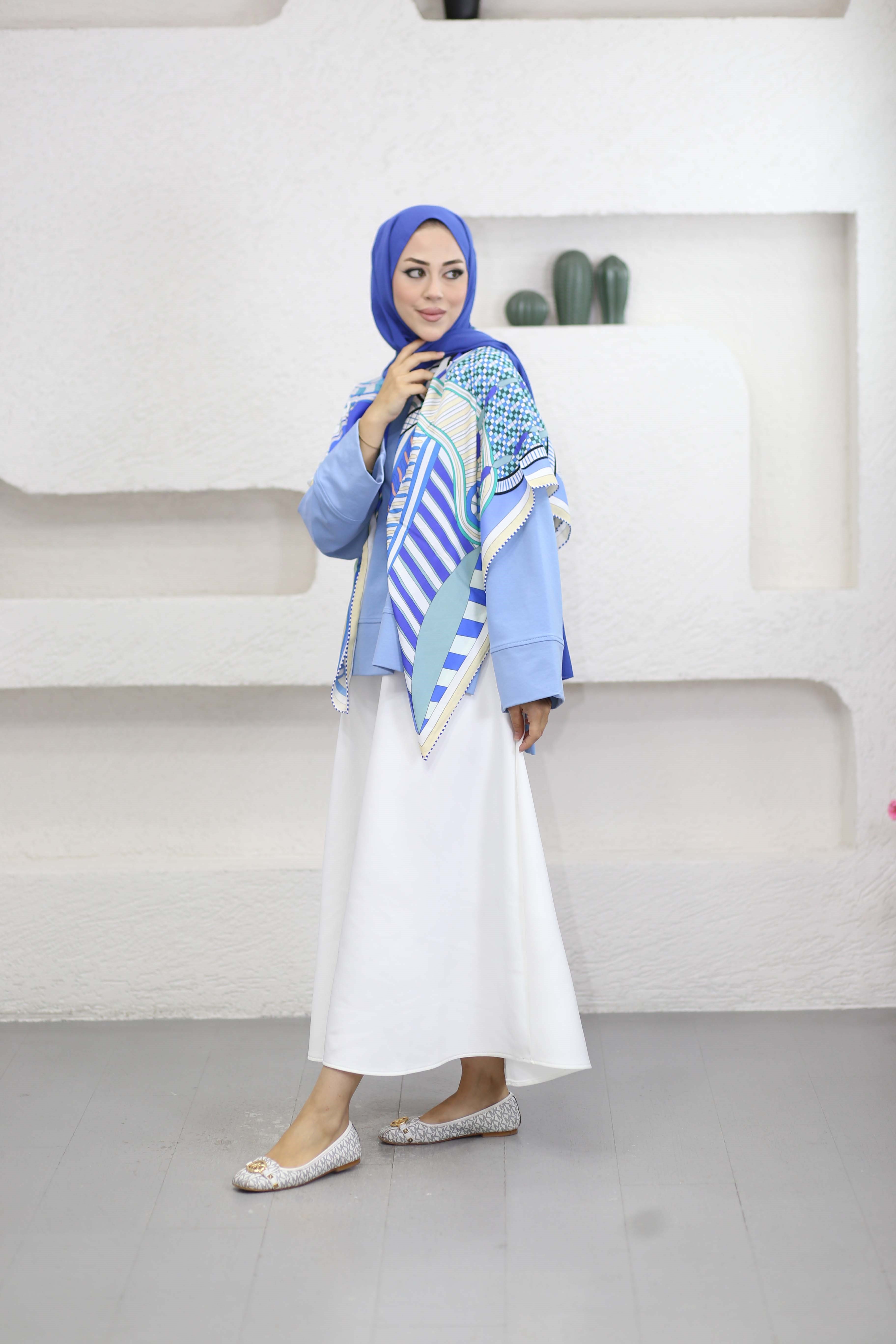 Yırtmaçlı Basıc Sweat Mavi 32560