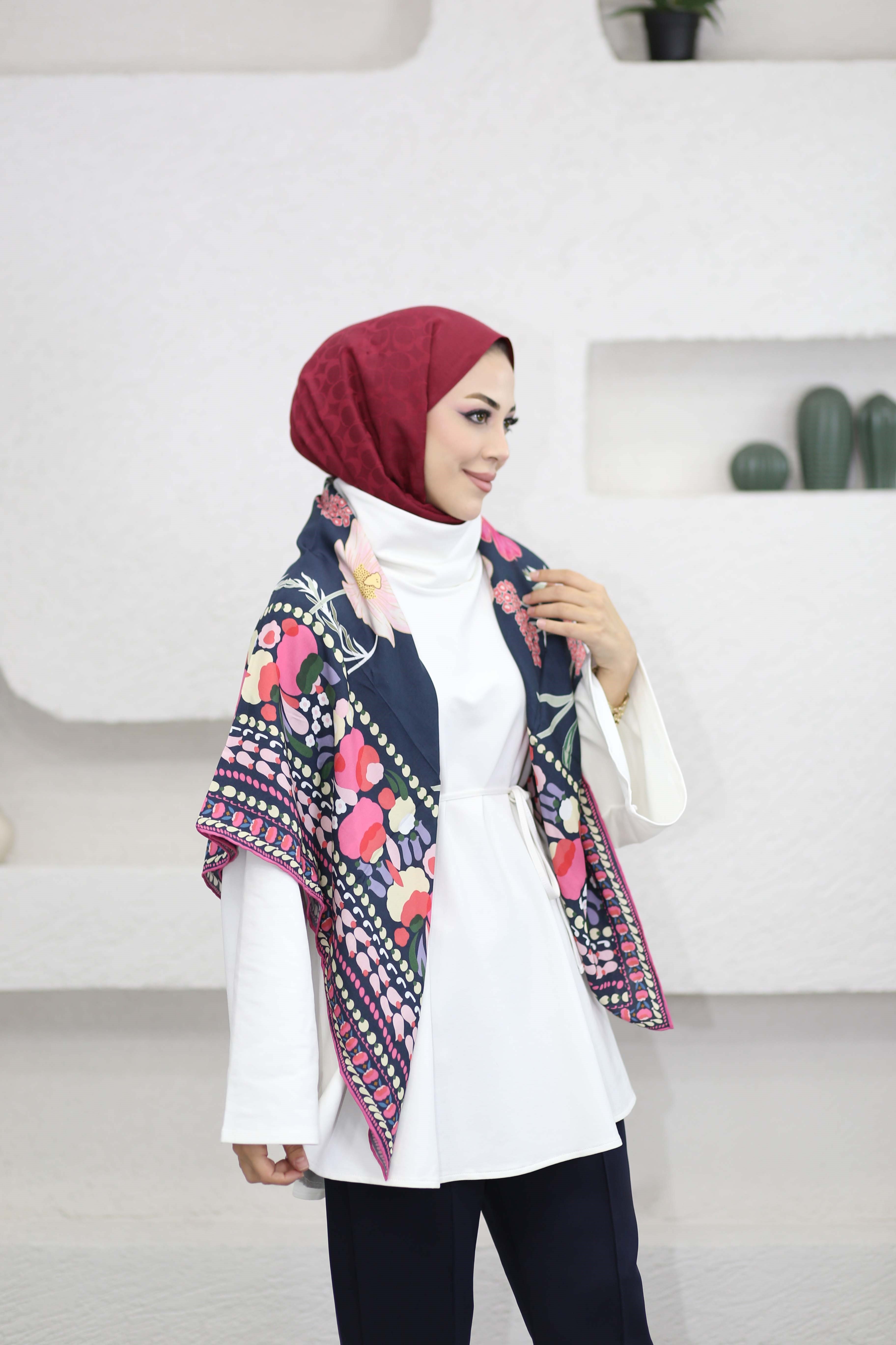 Bel Bağlamalı Dik Yaka Tunik Beyaz 3540