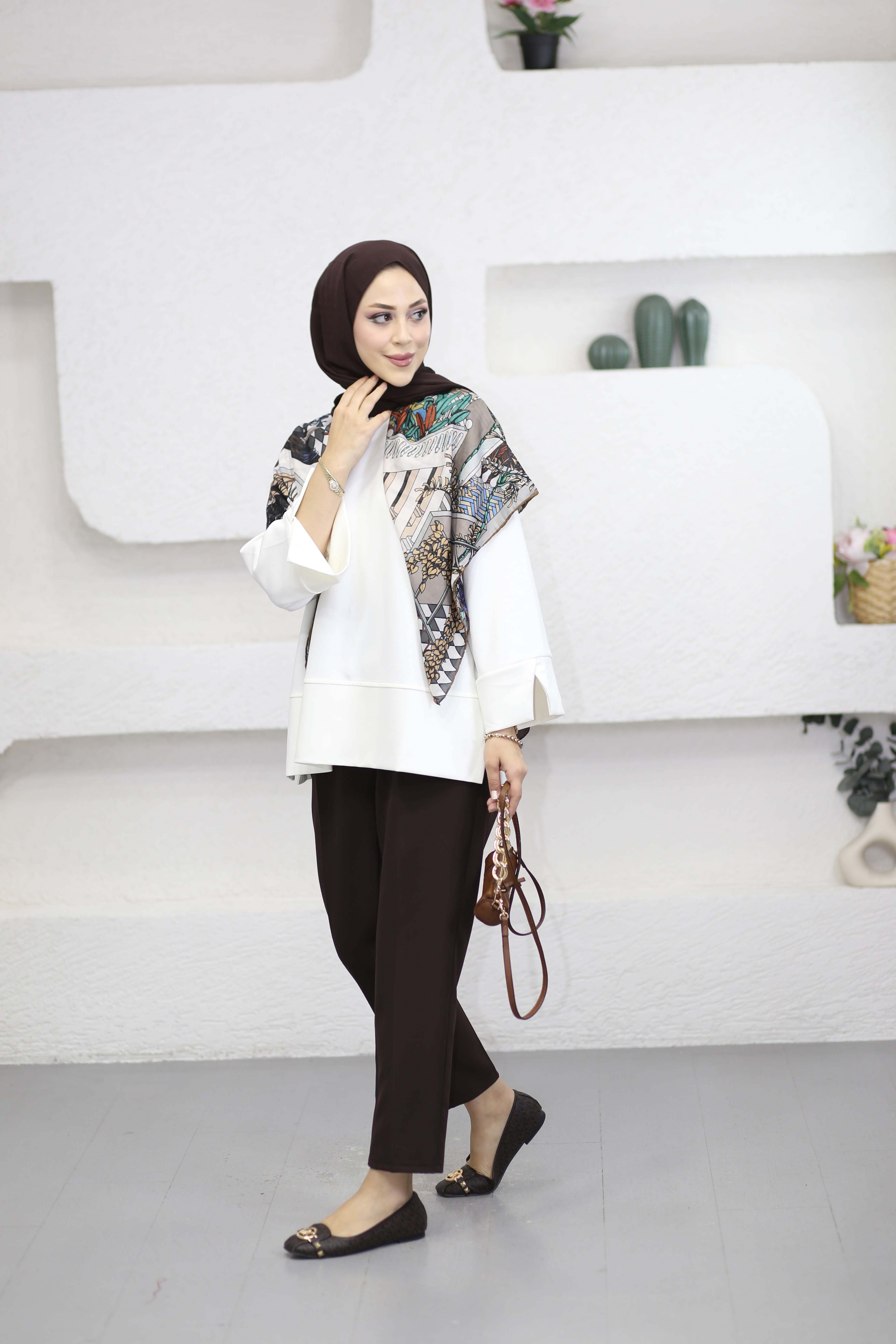 Yırtmaçlı Basıc Sweat Beyaz 5023