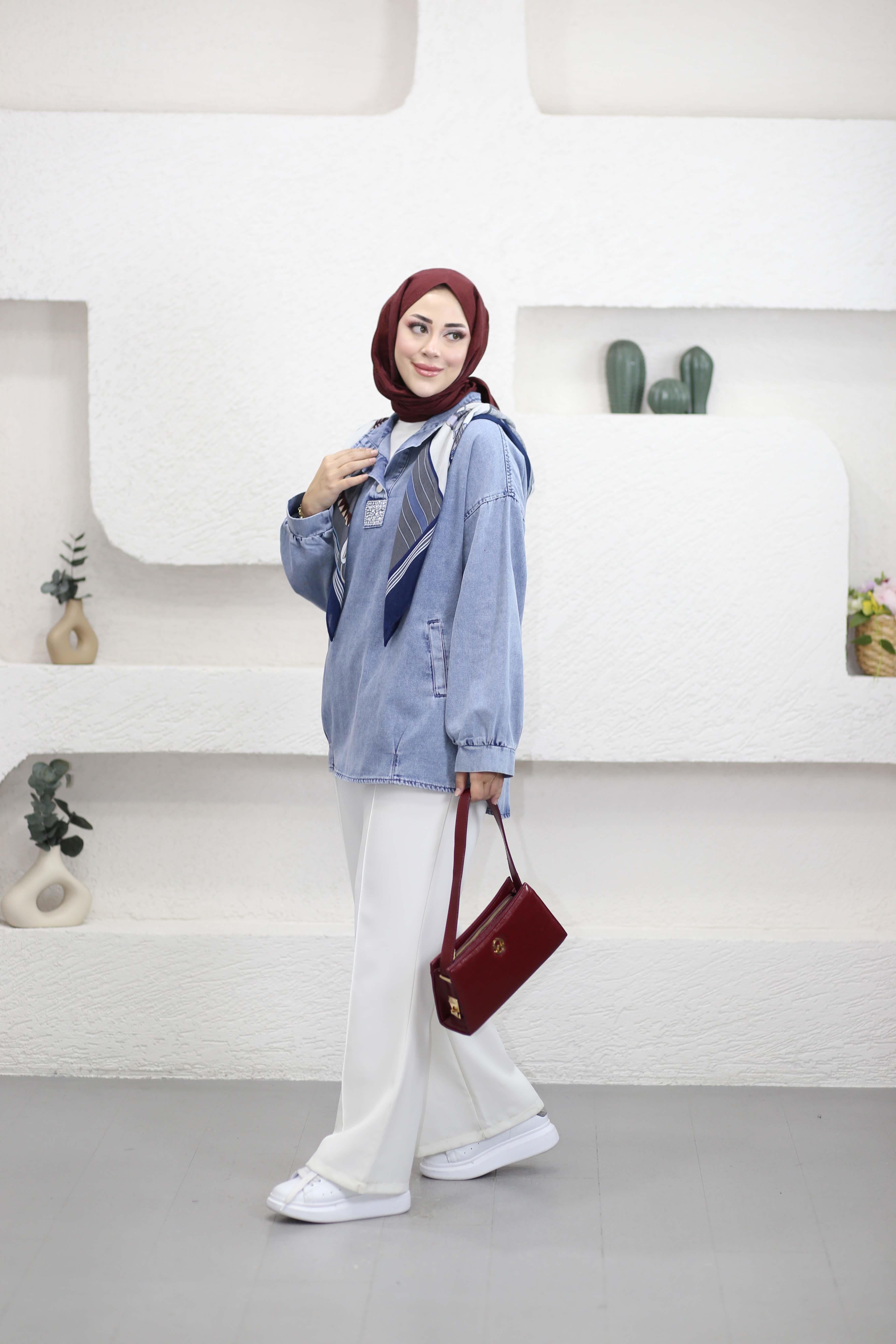 Yakası Çıtçıt Taşlı Sweat Açık Mavi 7395
