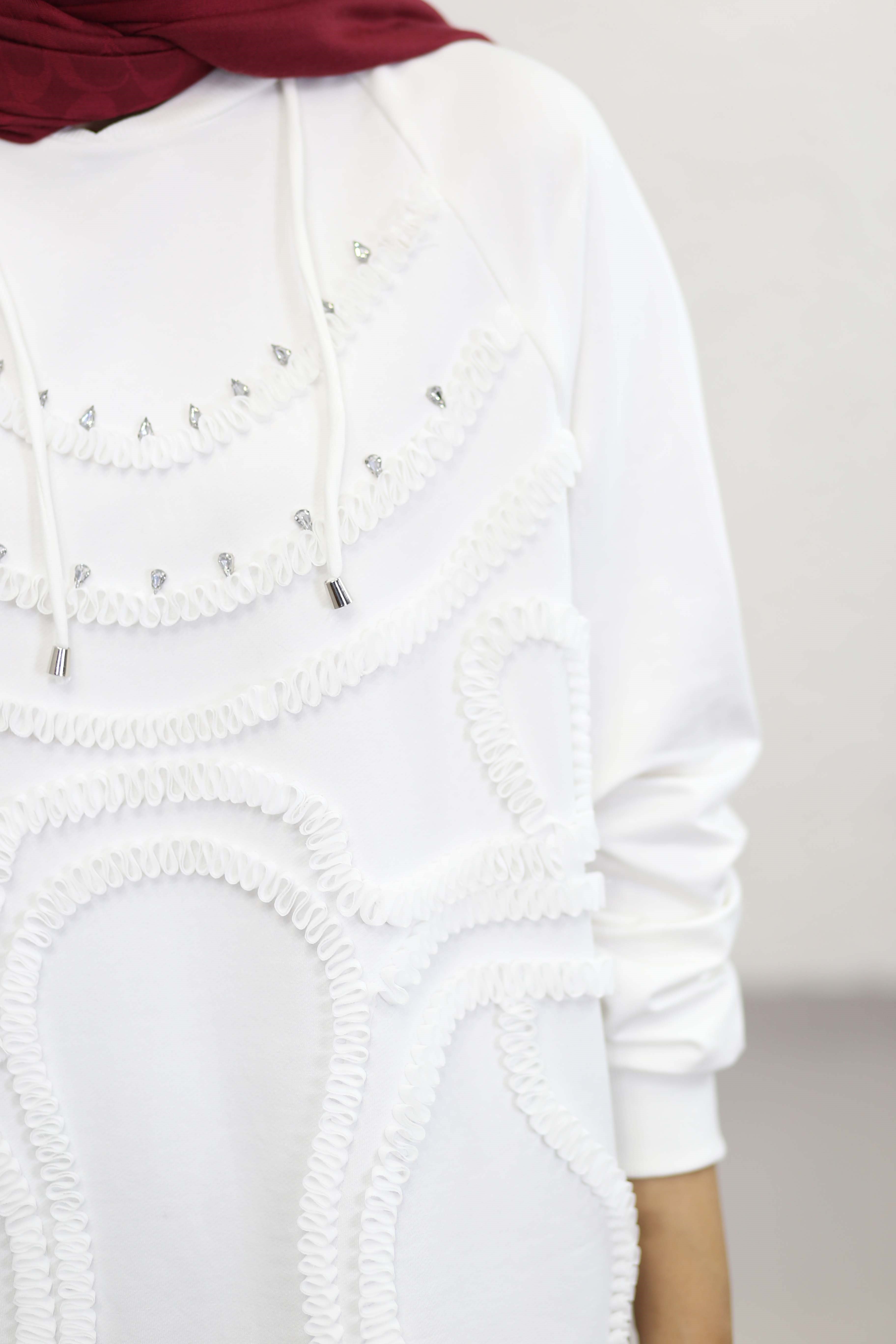 Önü Fırfır Taşlı Sweat Beyaz 10819