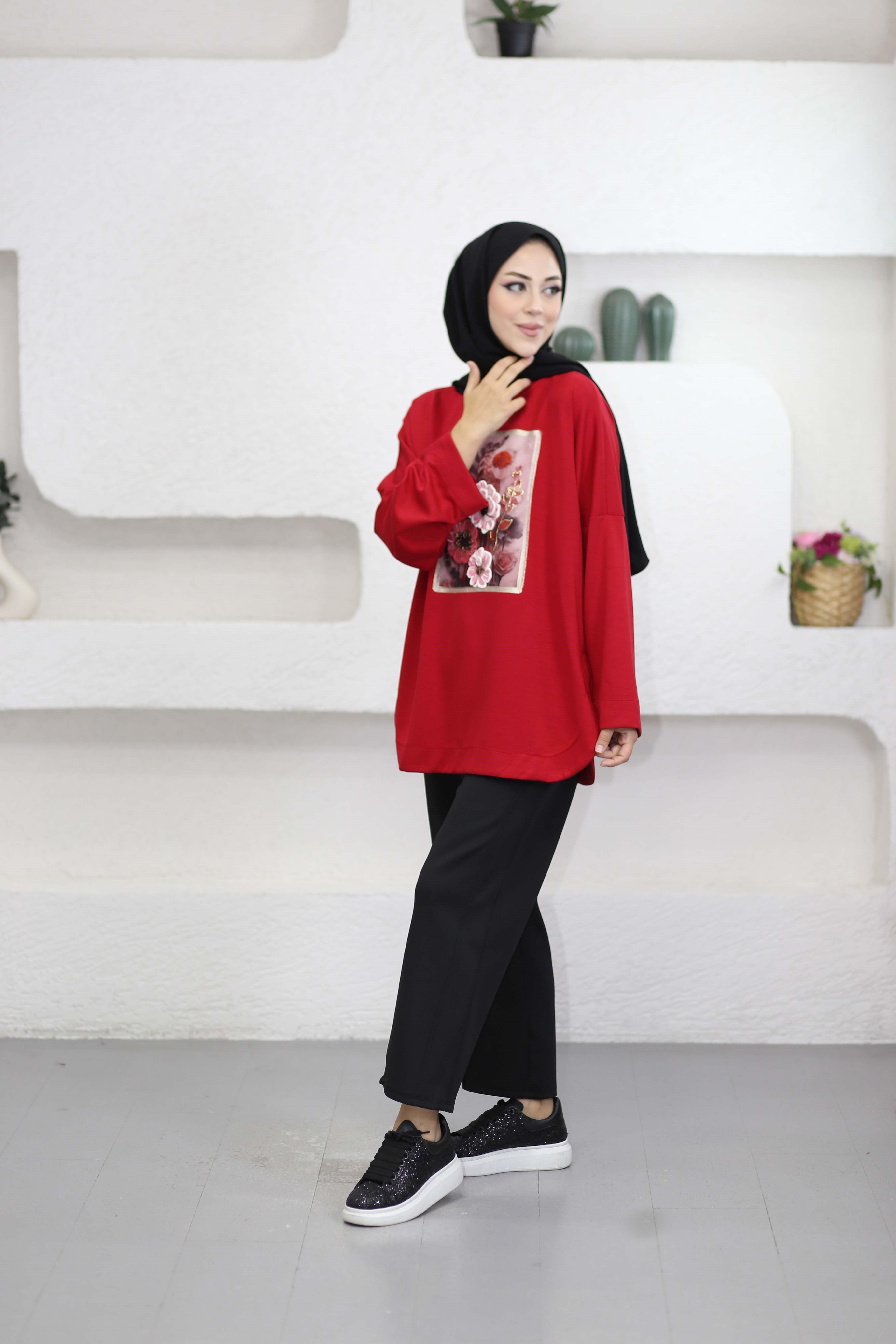 Çiçek Nakışlı Sweat Kırmızı 1135