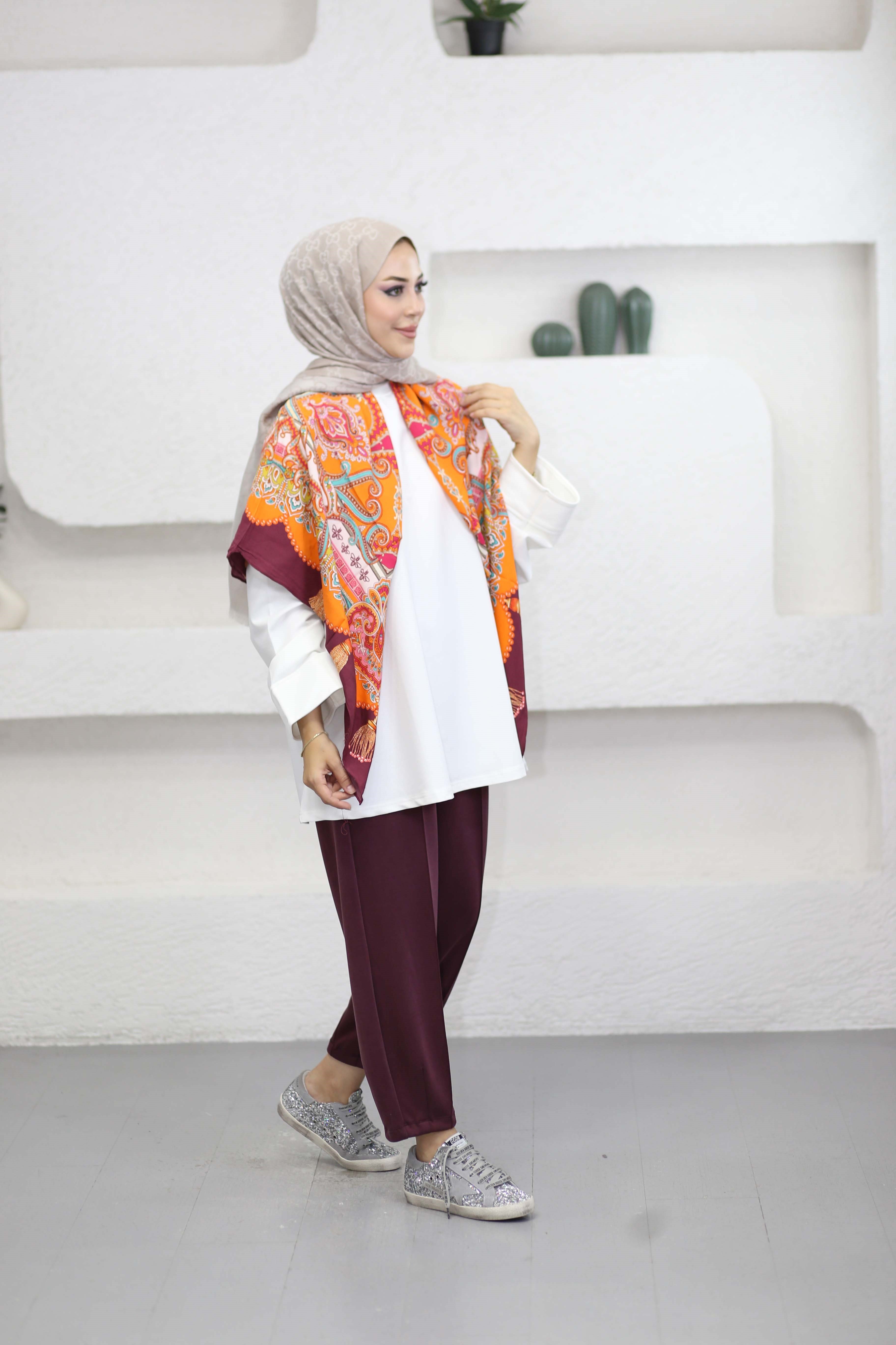Dikiş Detaylı Sweat Beyaz 3068