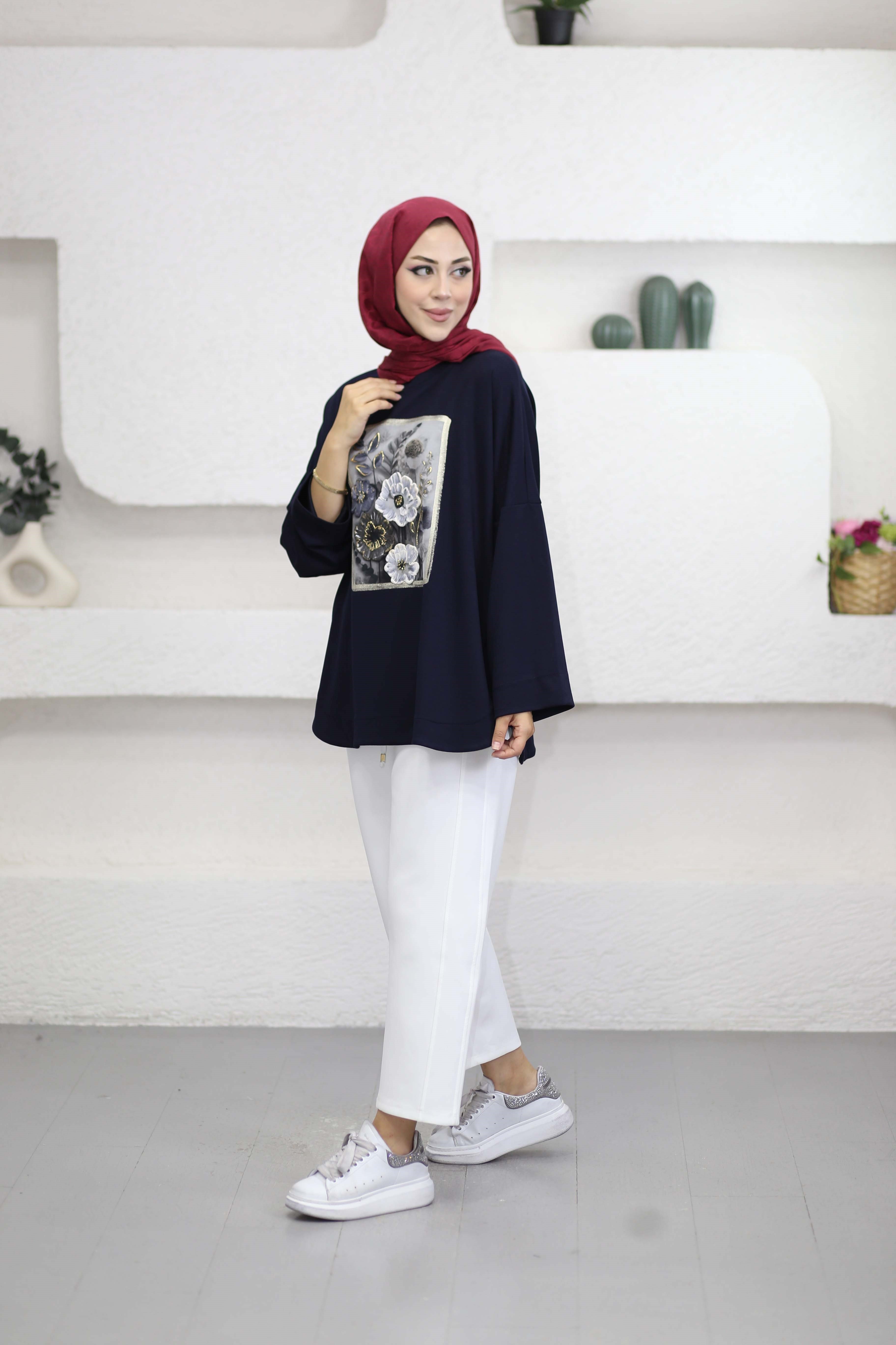 Çiçek Nakışlı Sweat Lacivert 1135