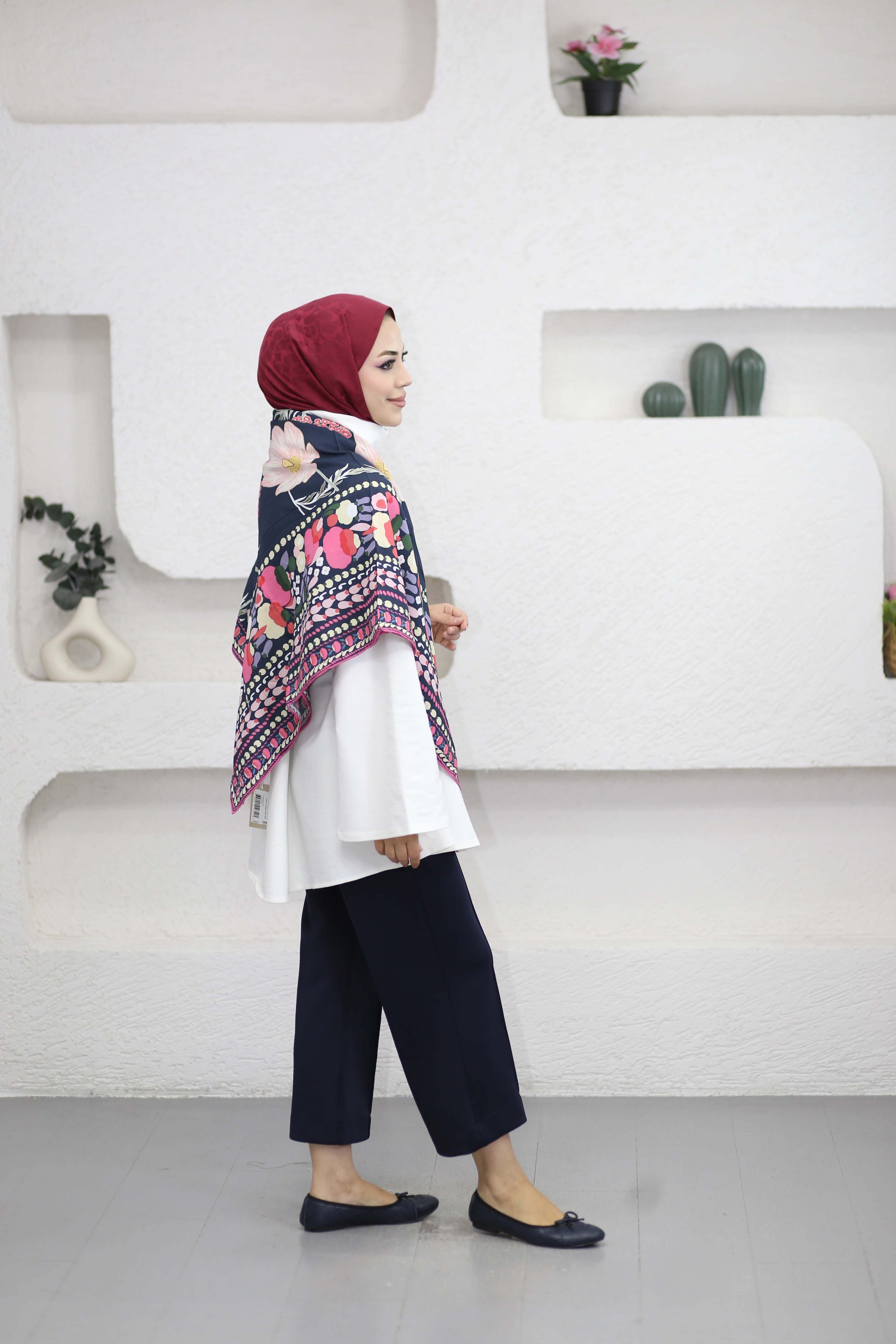 Bel Bağlamalı Dik Yaka Tunik Beyaz 3540
