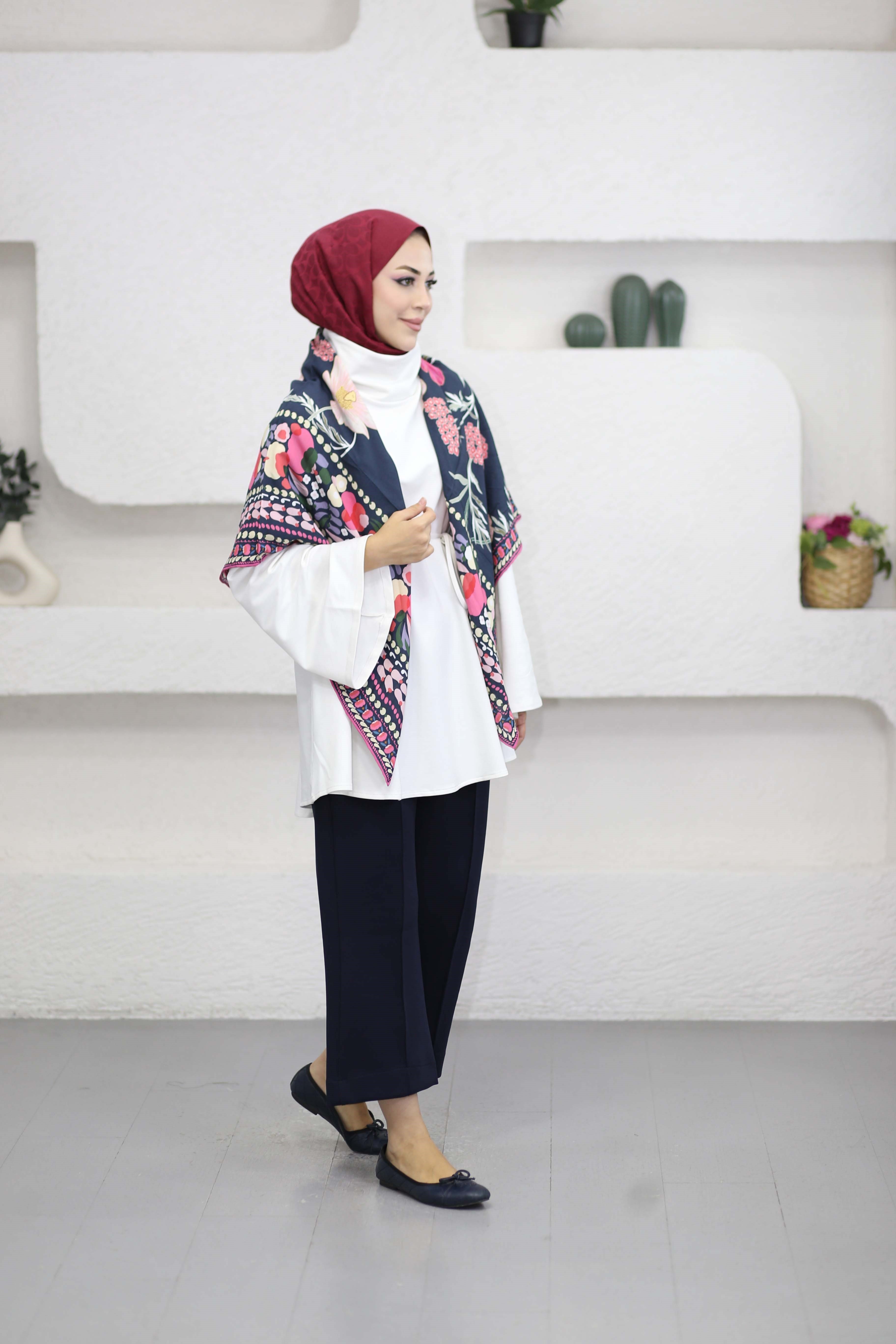 Bel Bağlamalı Dik Yaka Tunik Beyaz 3540