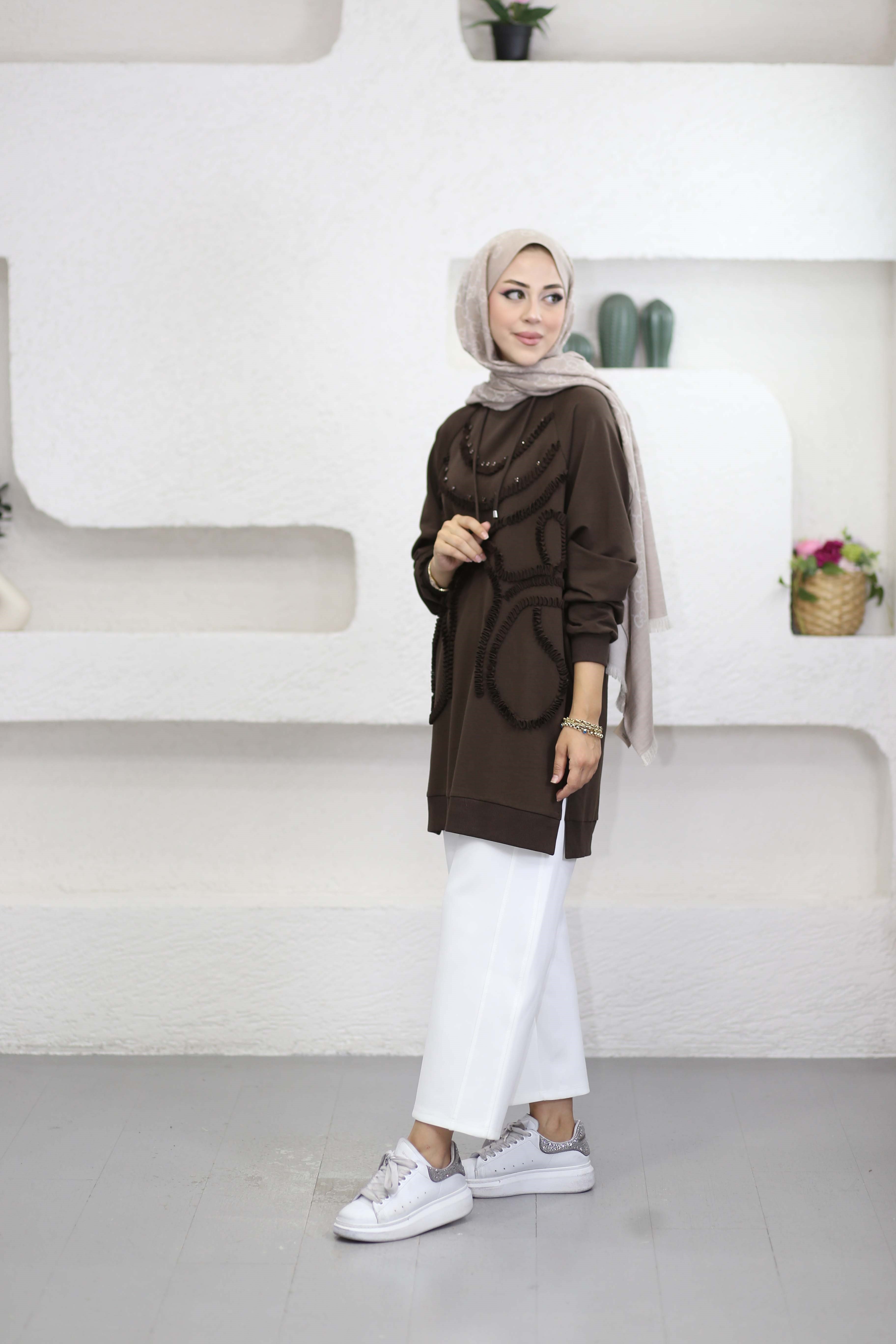 Önü Fırfır Taşlı Sweat Kahverengi 10819