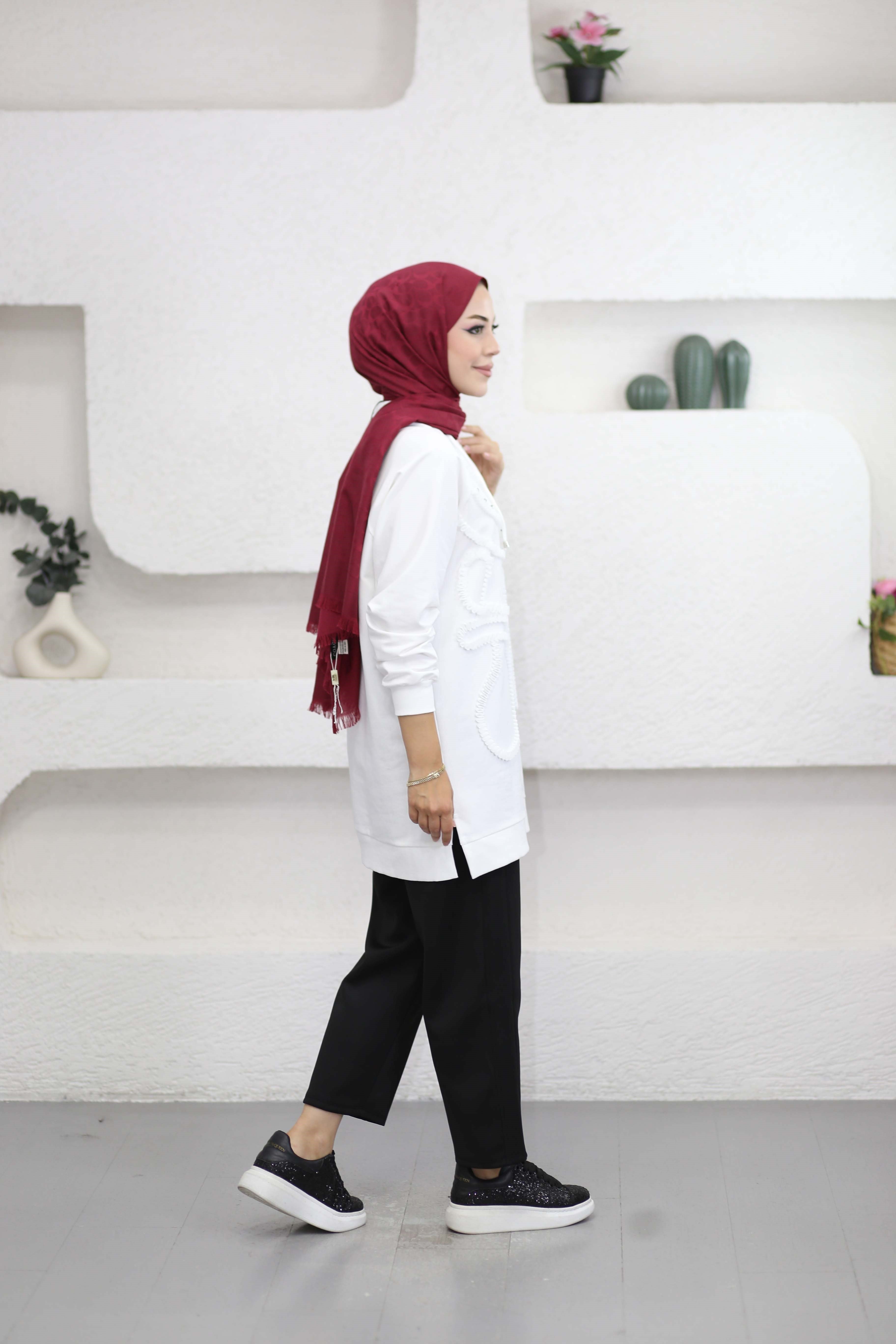 Önü Fırfır Taşlı Sweat Beyaz 10819