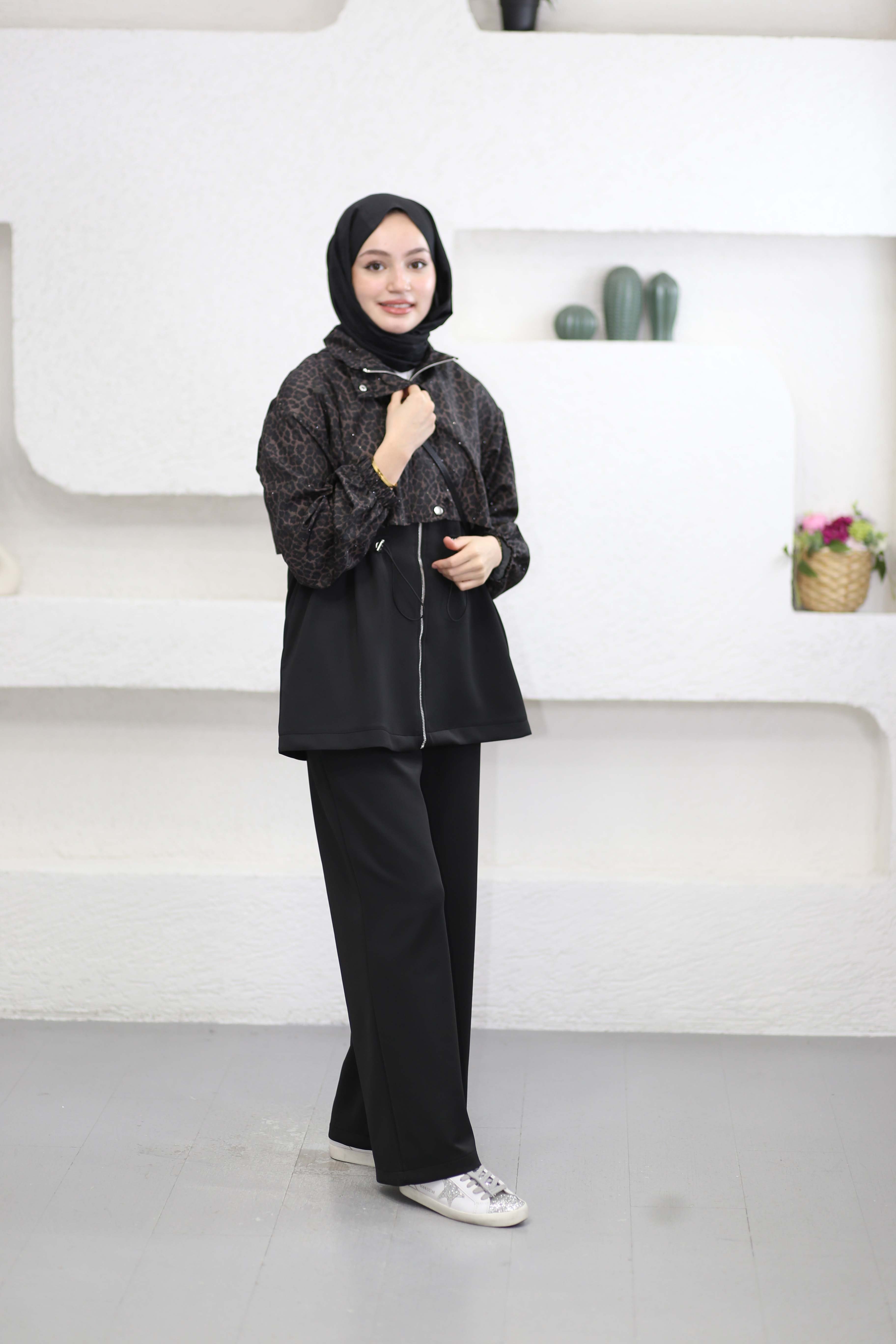Serpme Taş Leopar Detaylı Takım Siyah 75036