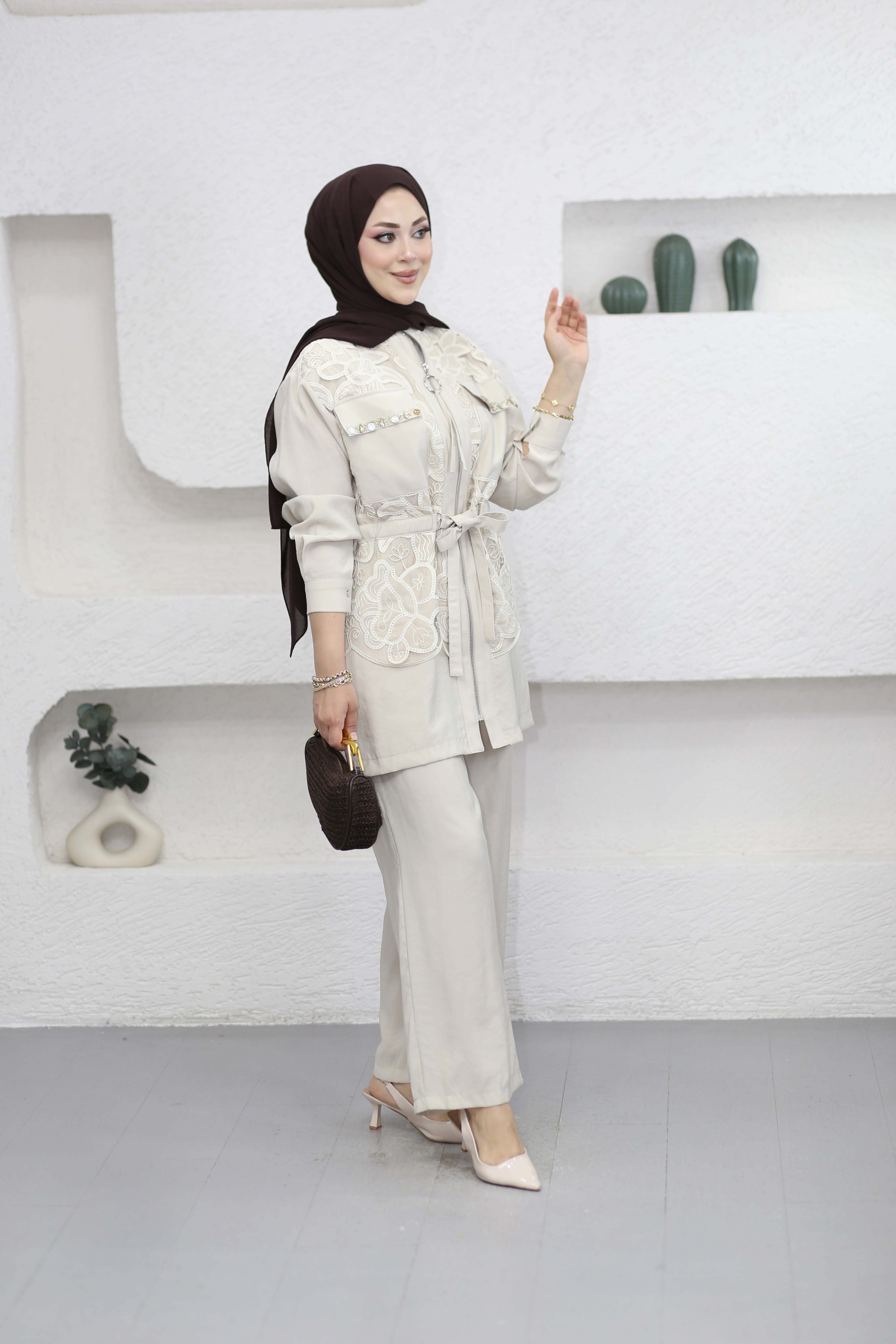 Güpür Detaylı Tencel Takım Bej 1569