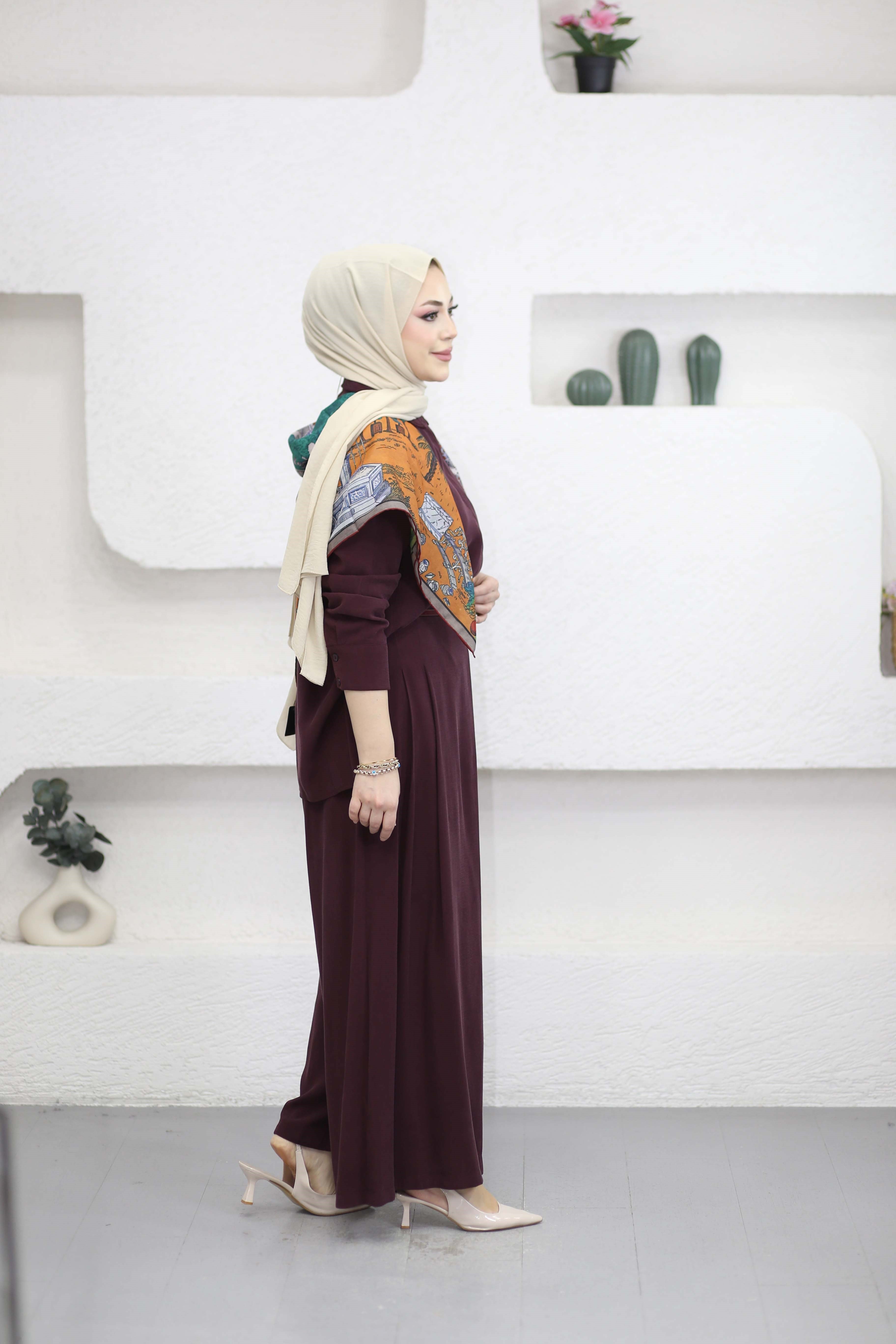 Yanlarıı Düğme Aksesuarlı Takım Bordo 4494