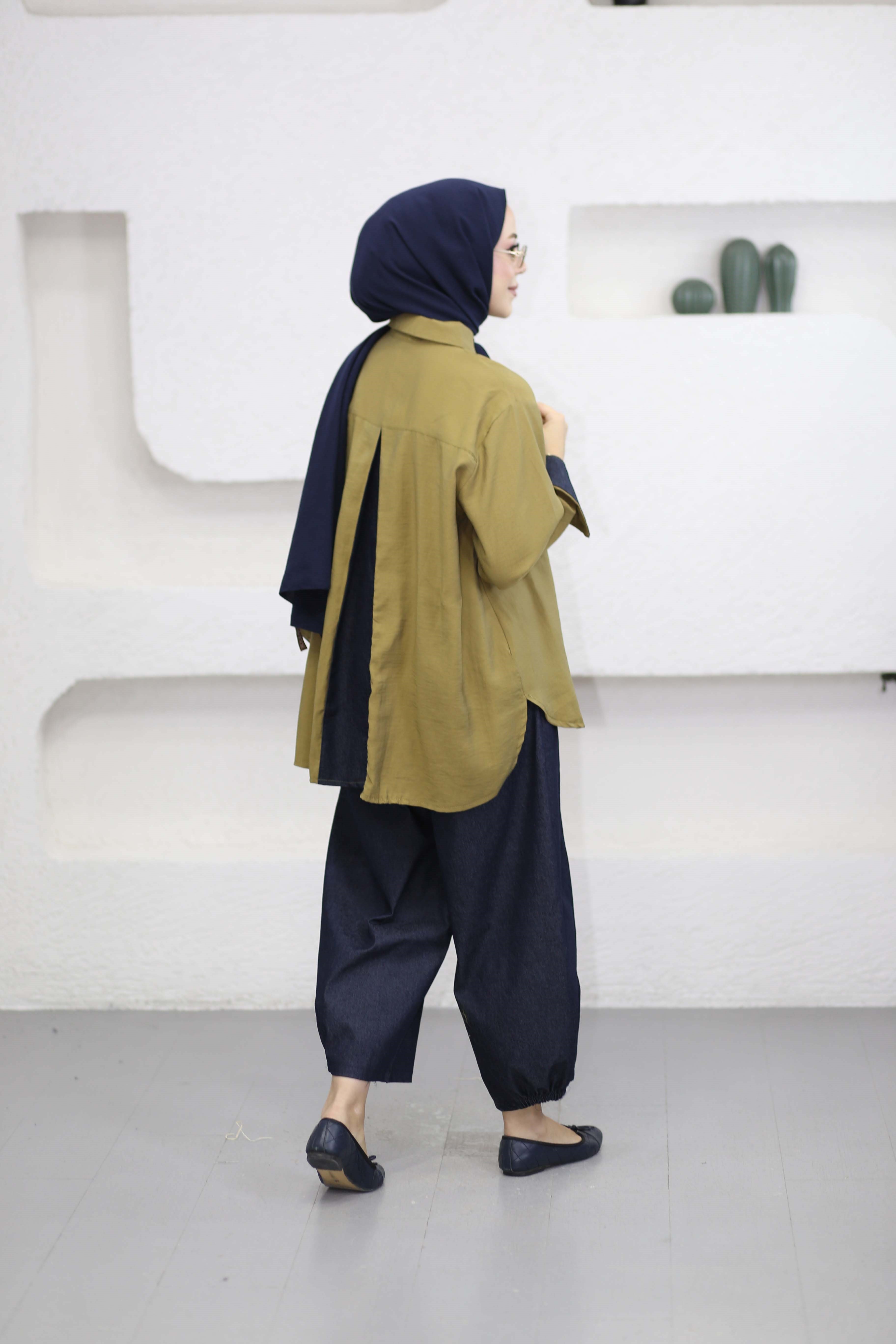 V Denim Detaylı Takım Yağ Yeşili 3213