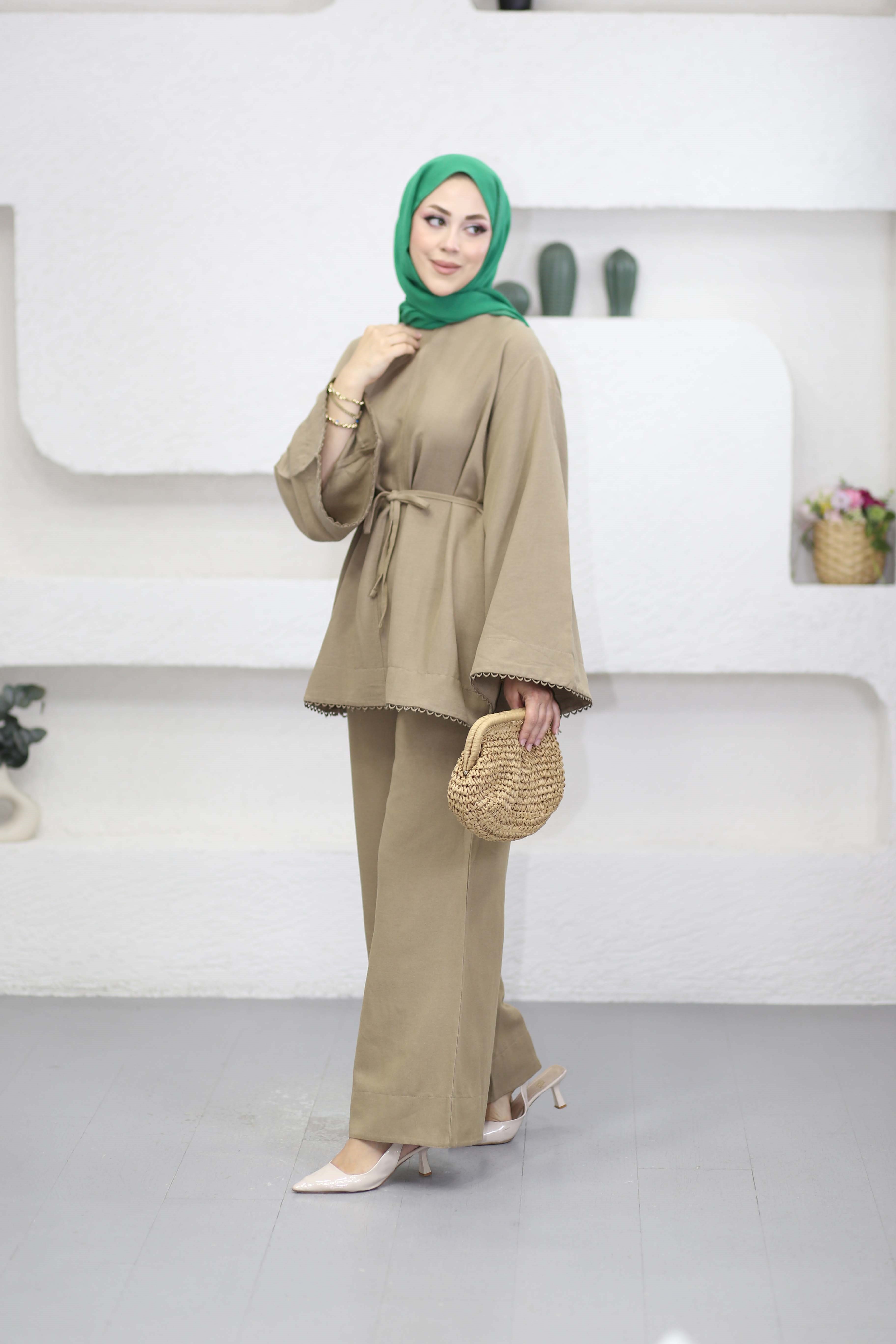 Brode Şerit Detaylı Takım Camel 3231