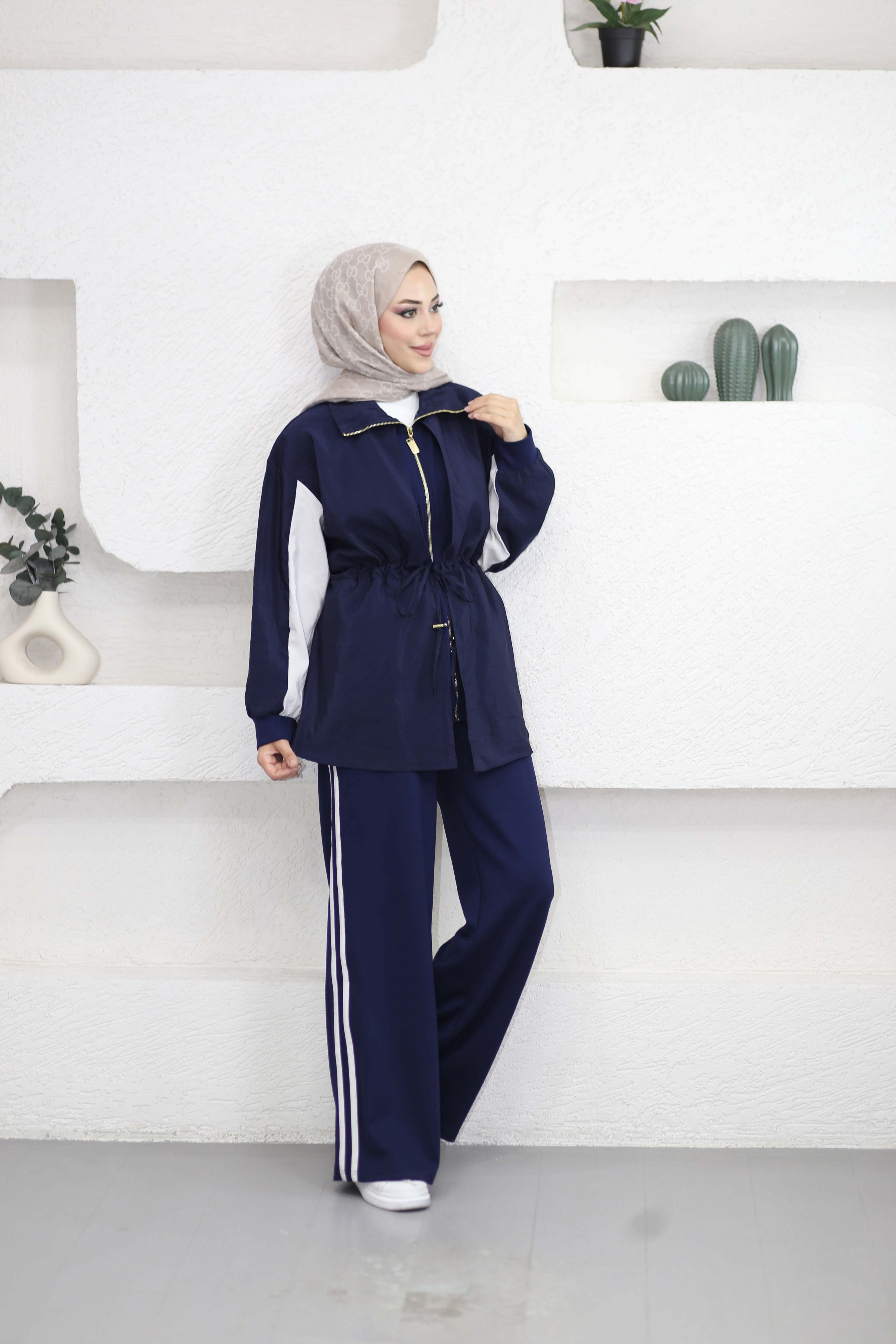 Belden Bağcıklı Kontrast Garnili Takım Lacivert 3418