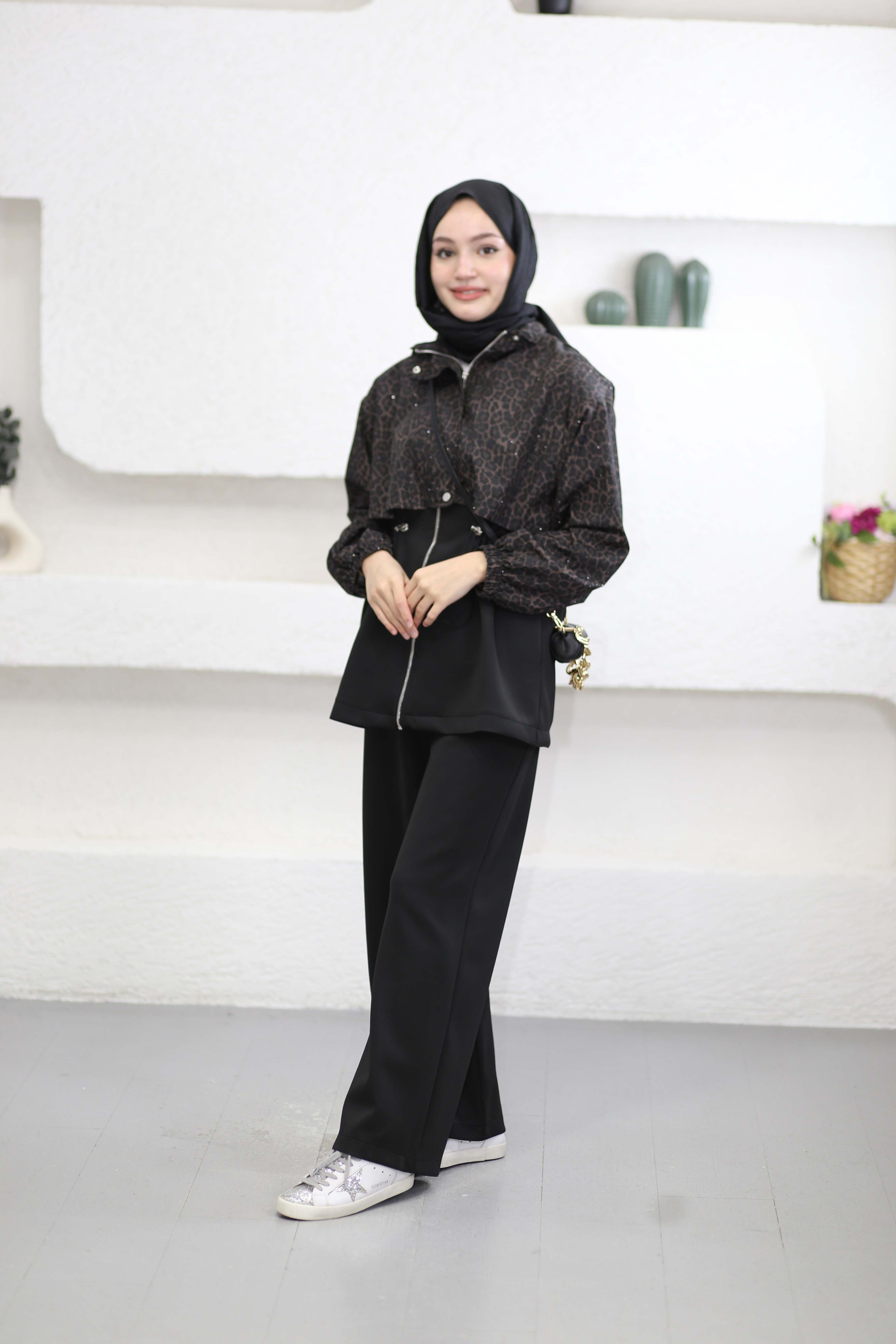 Serpme Taş Leopar Detaylı Takım Siyah 75036