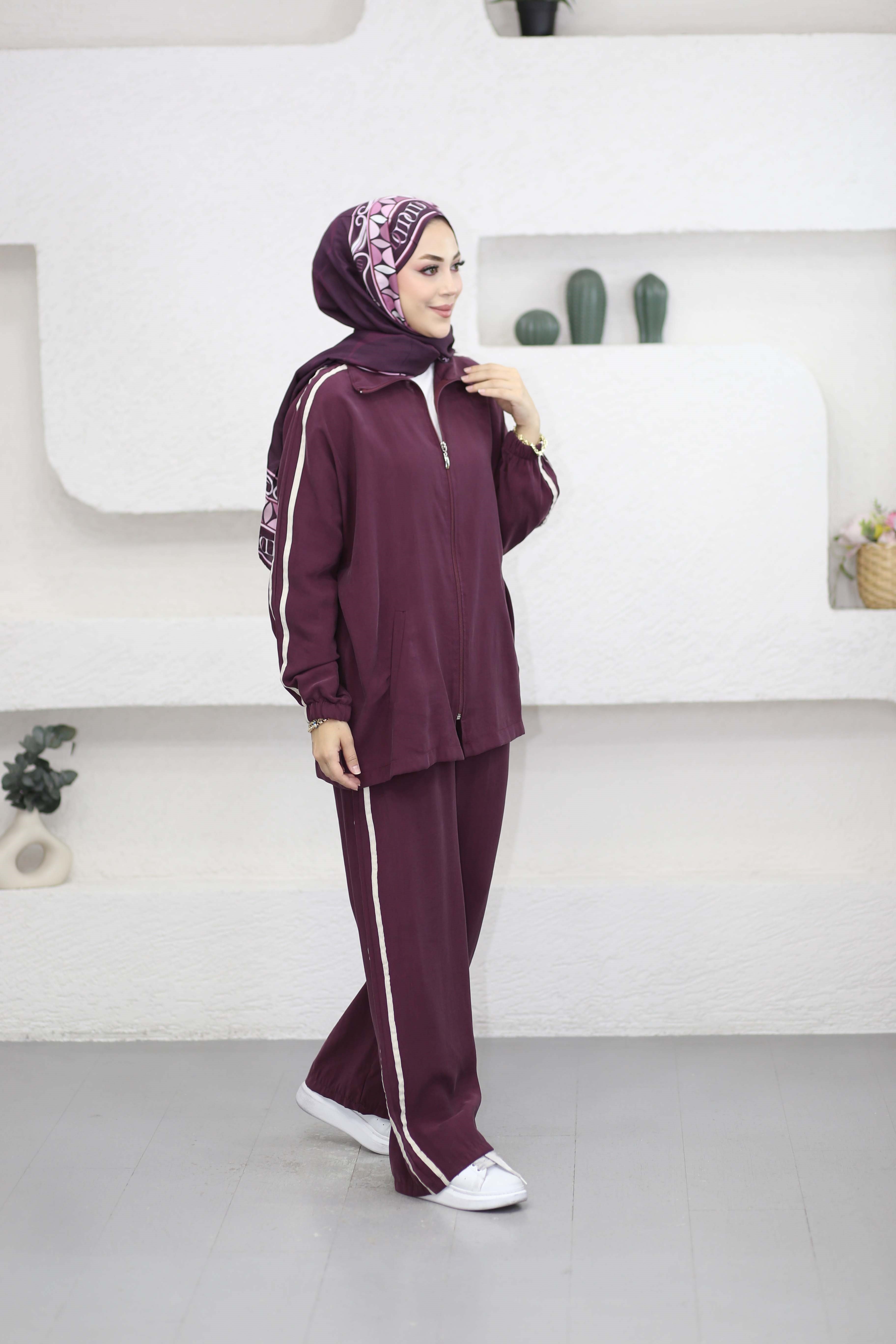 Nisan Takım Bordo 3179